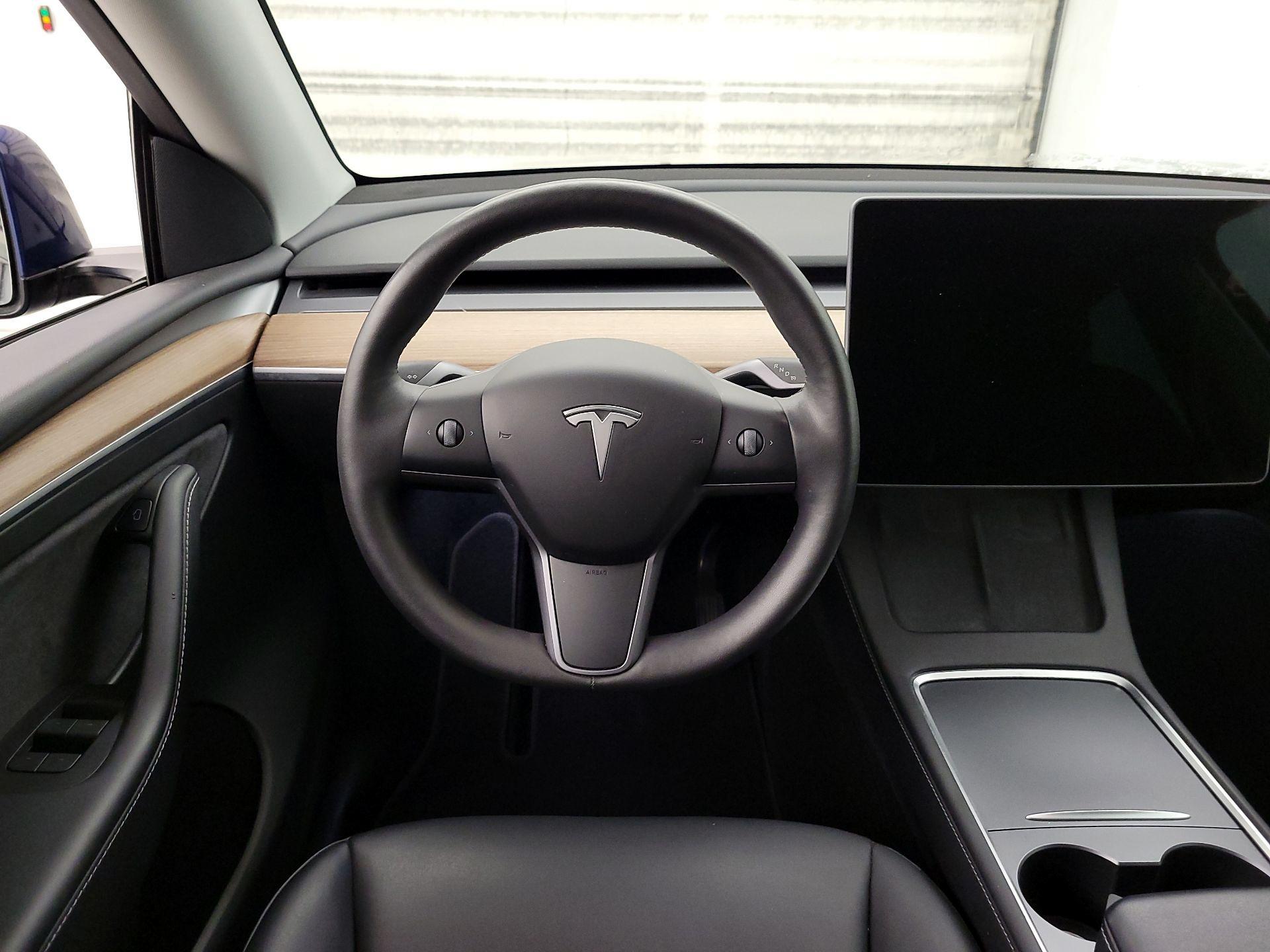 Thumbnail: 2023 Tesla Model Y - 10