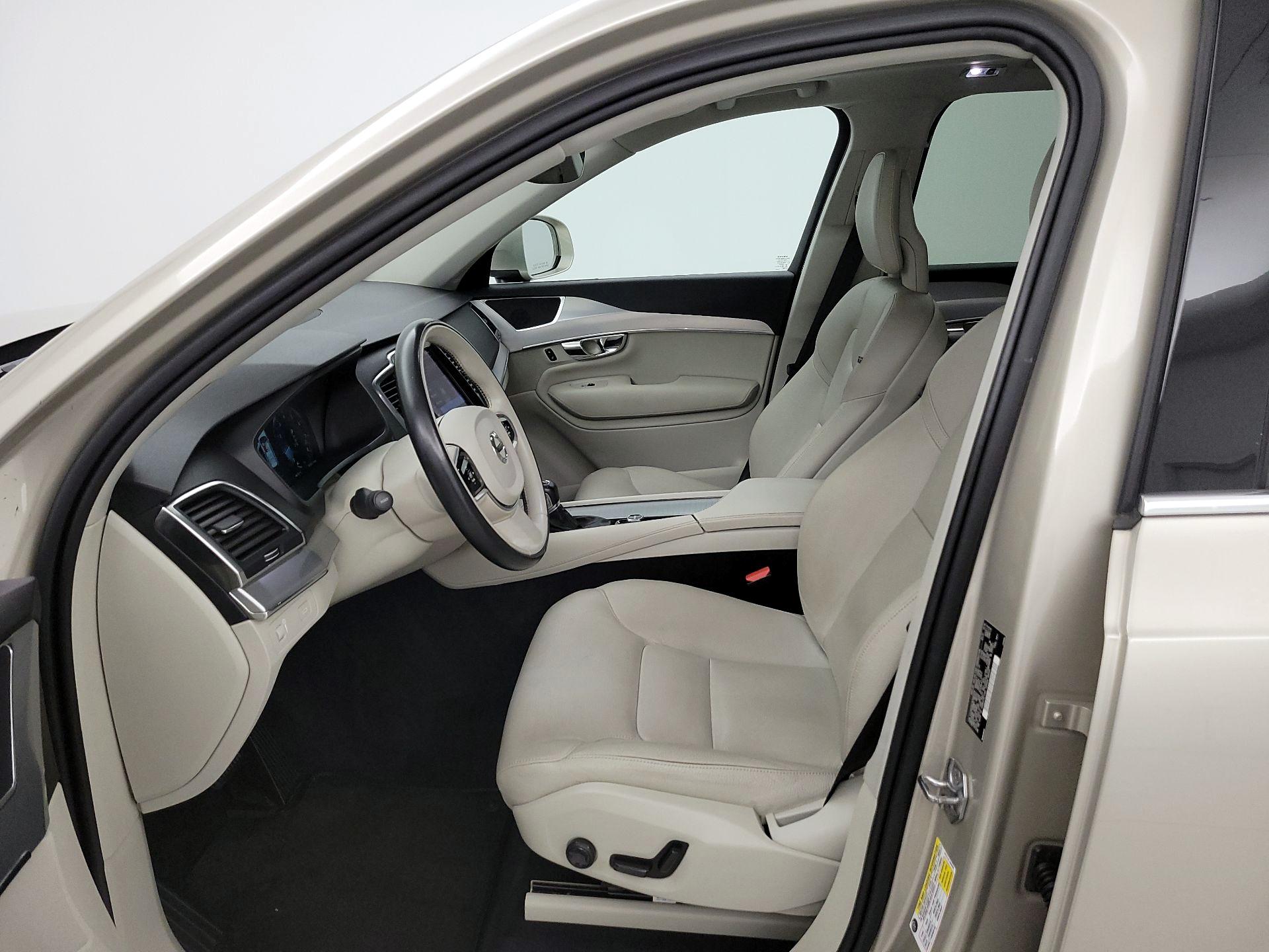 Thumbnail: 2016 Volvo XC90 - 11