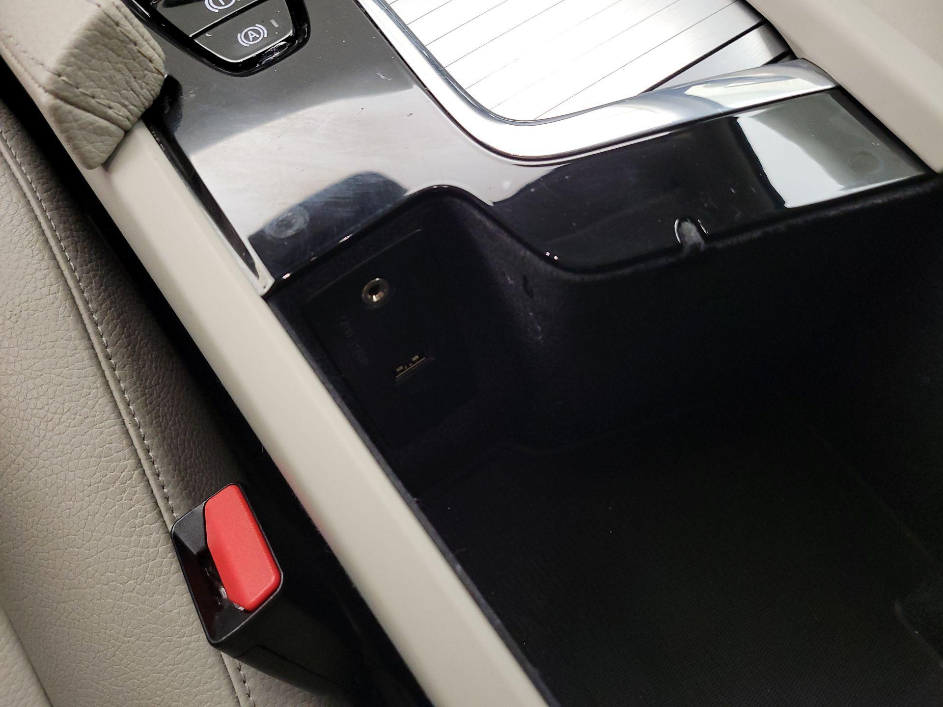 Thumbnail: 2016 Volvo XC90 - 18