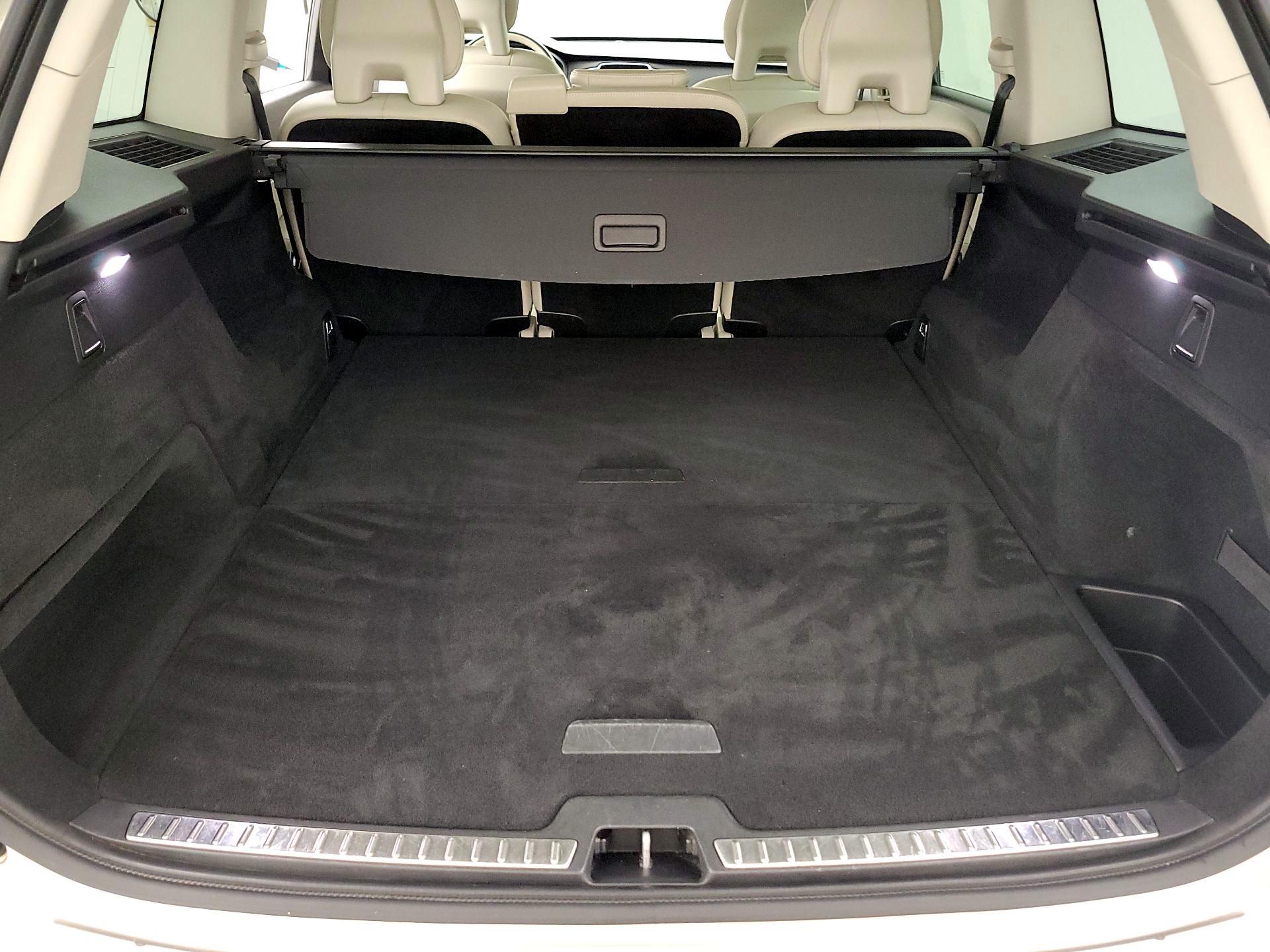 Thumbnail: 2016 Volvo XC90 - 20