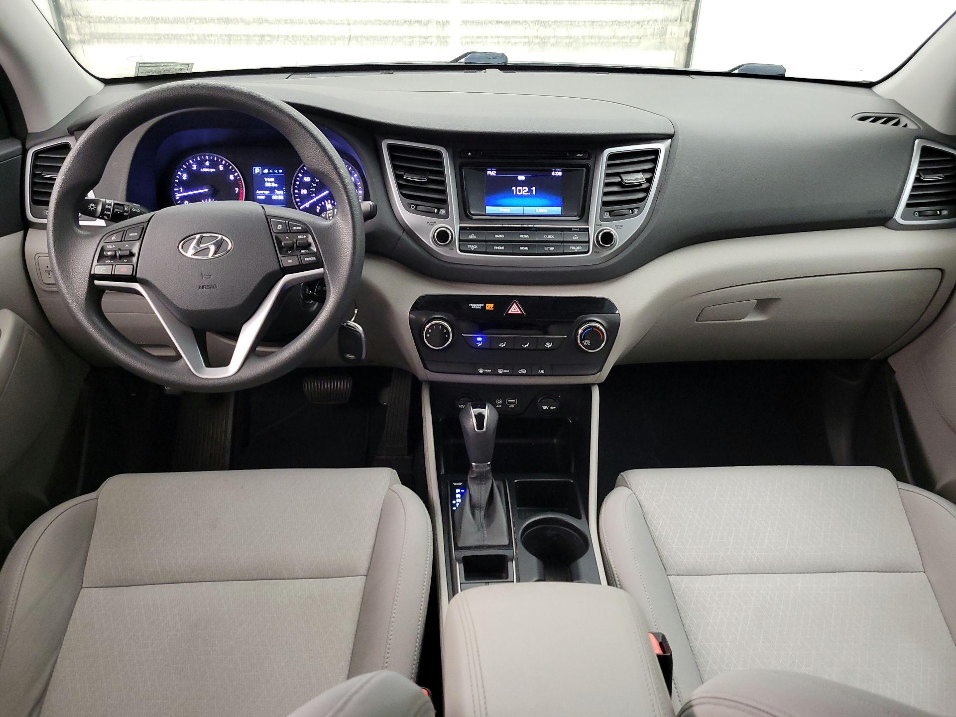 Thumbnail: 2016 Hyundai Tucson - 9