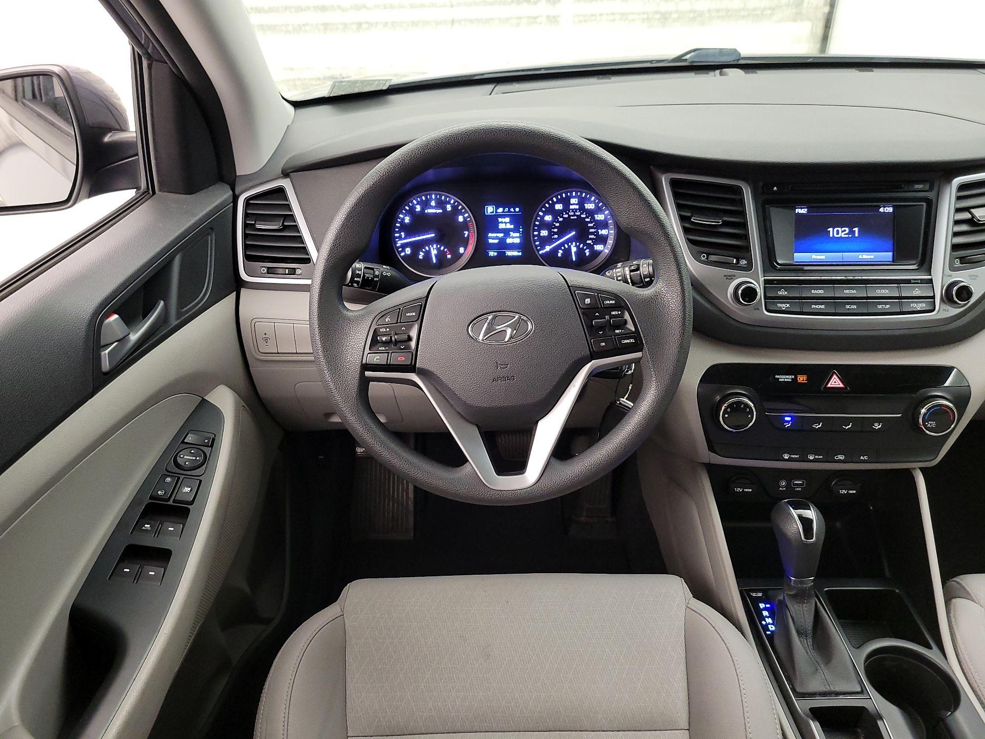 Thumbnail: 2016 Hyundai Tucson - 10