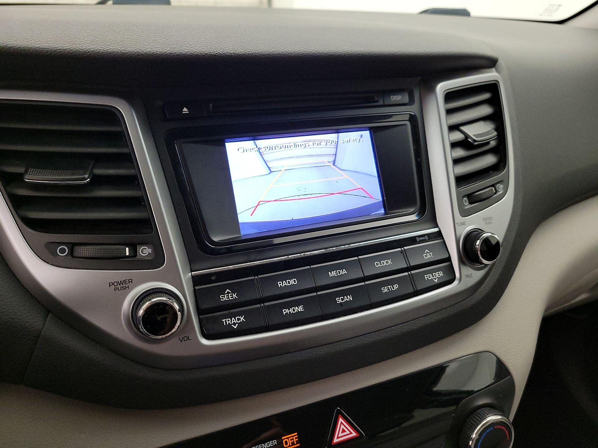 Thumbnail: 2016 Hyundai Tucson - 14