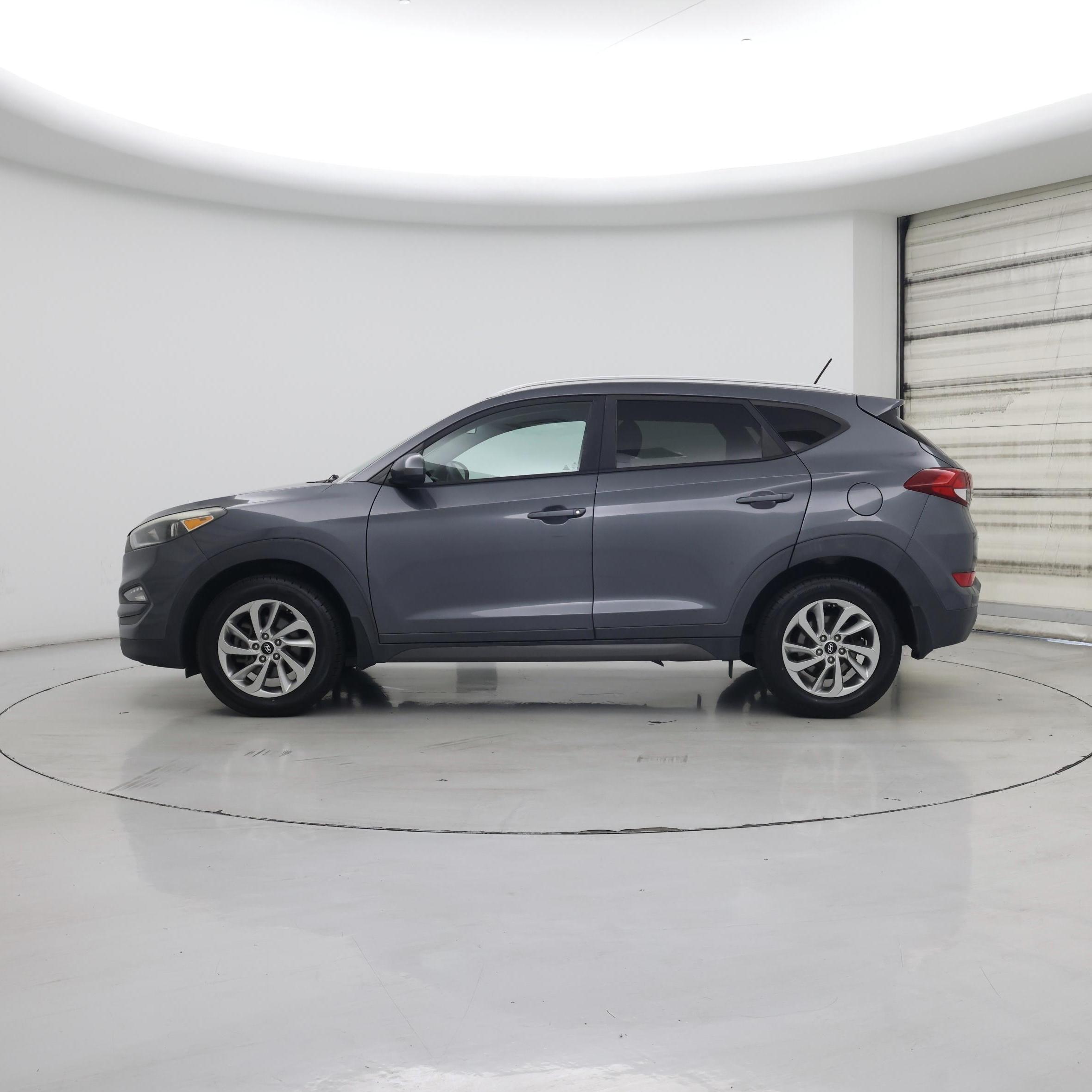 Thumbnail: 2016 Hyundai Tucson - 3