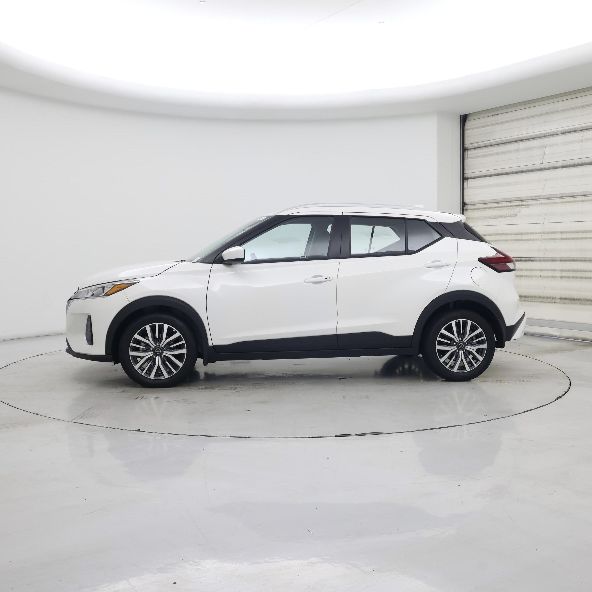 Thumbnail: 2024 Nissan Kicks - 3