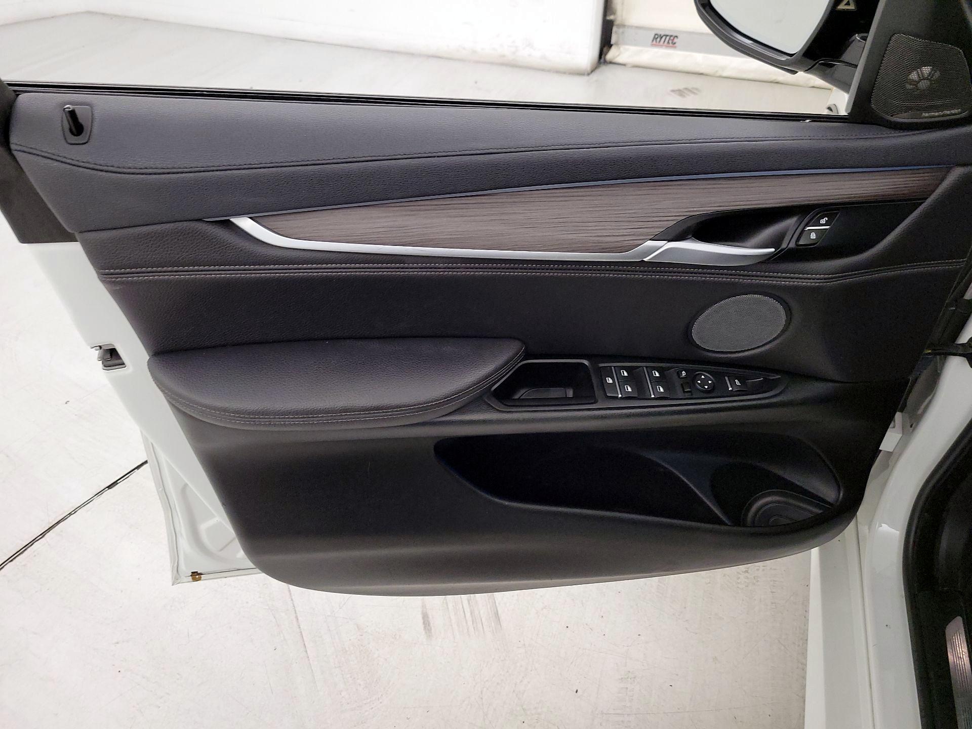 Thumbnail: 2018 BMW X6 - 12