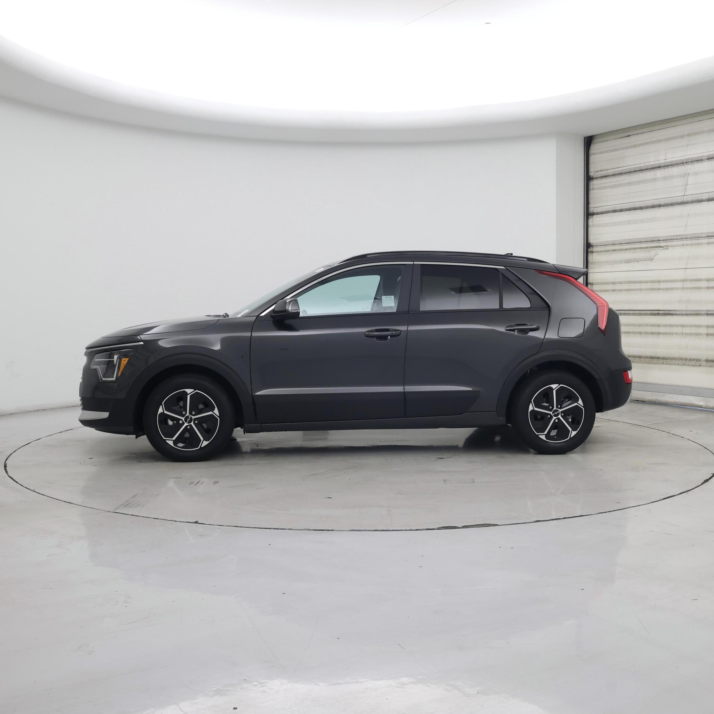 Thumbnail: 2025 Kia Niro - 3