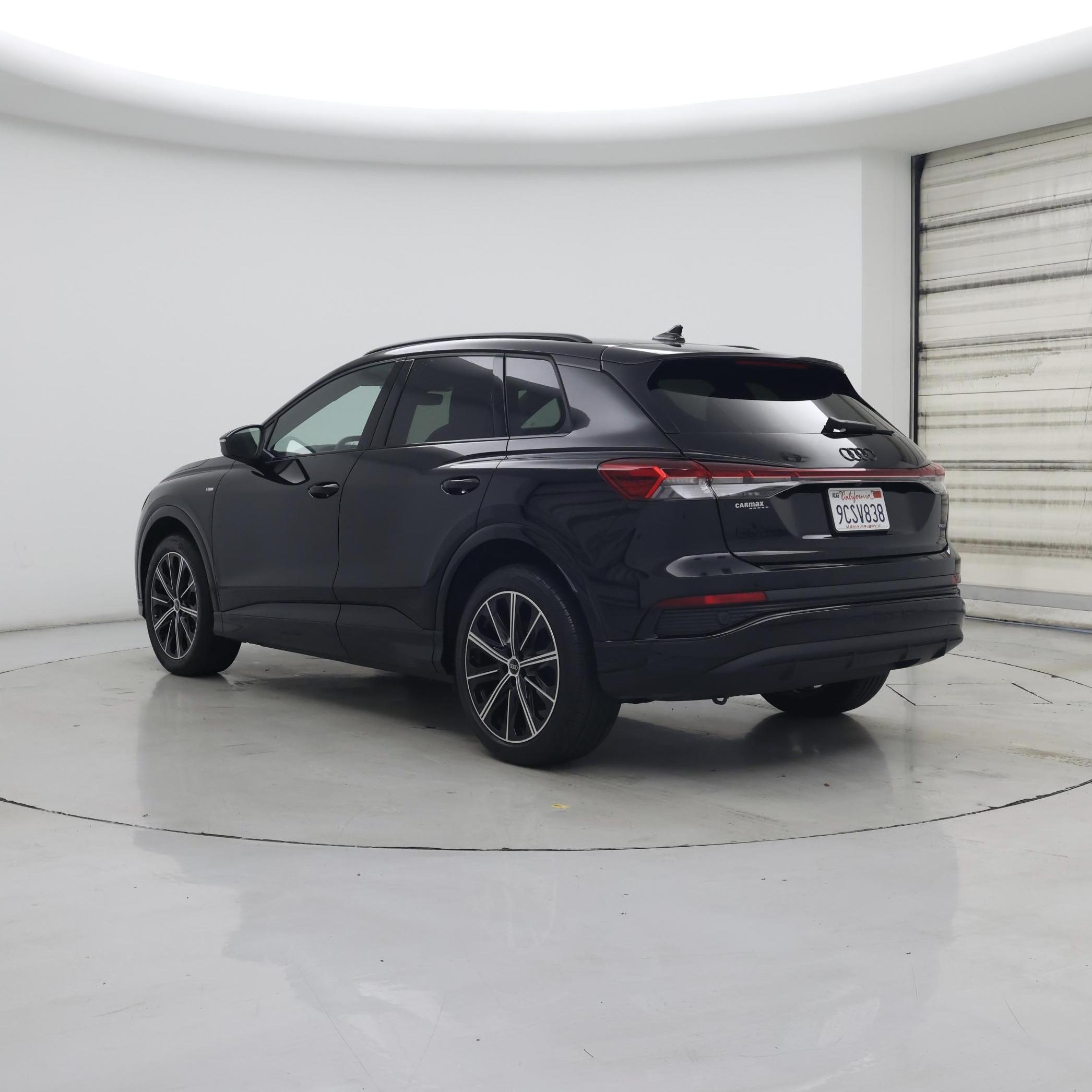 Thumbnail: 2022 Audi Q4 e-tron - 2