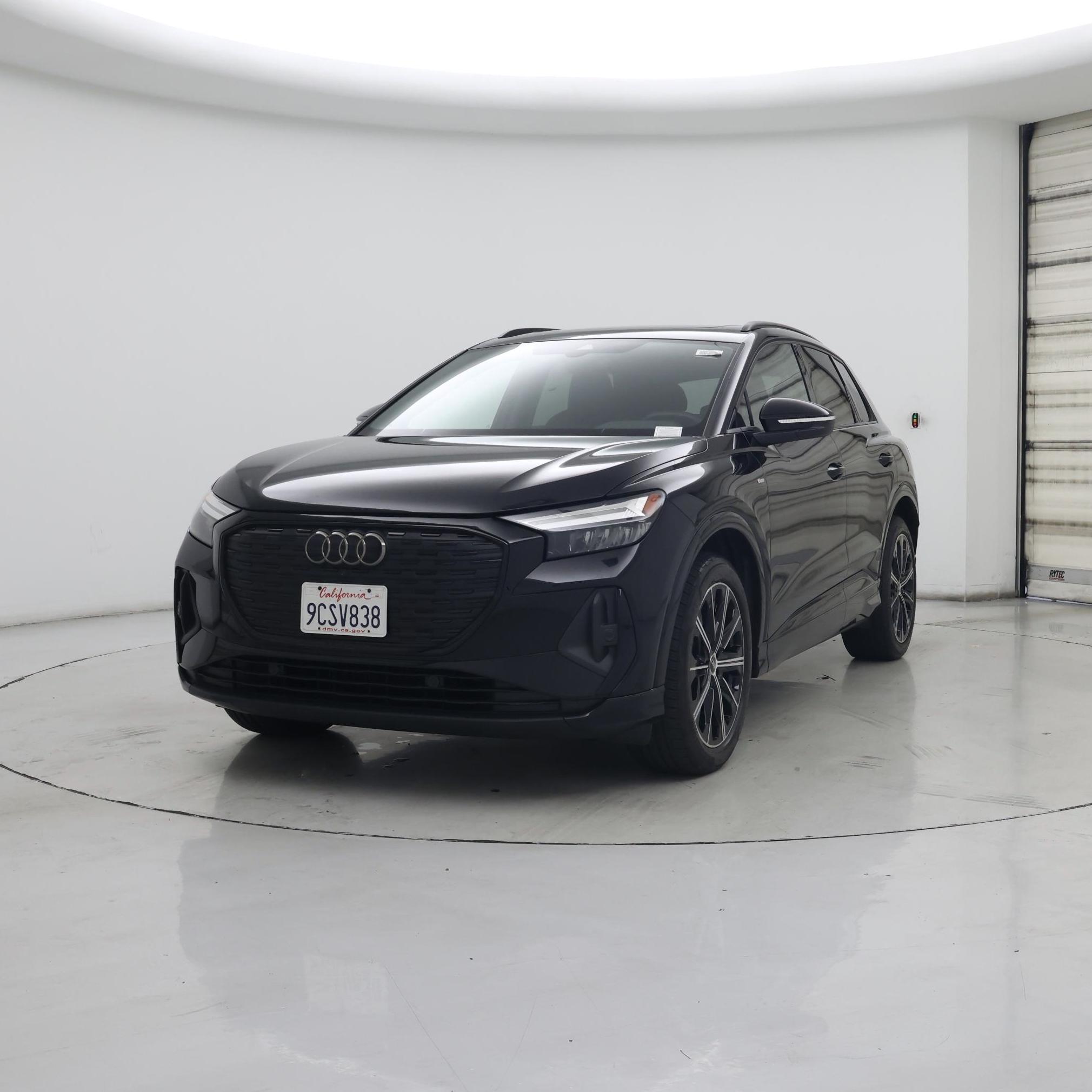 Thumbnail: 2022 Audi Q4 e-tron - 4