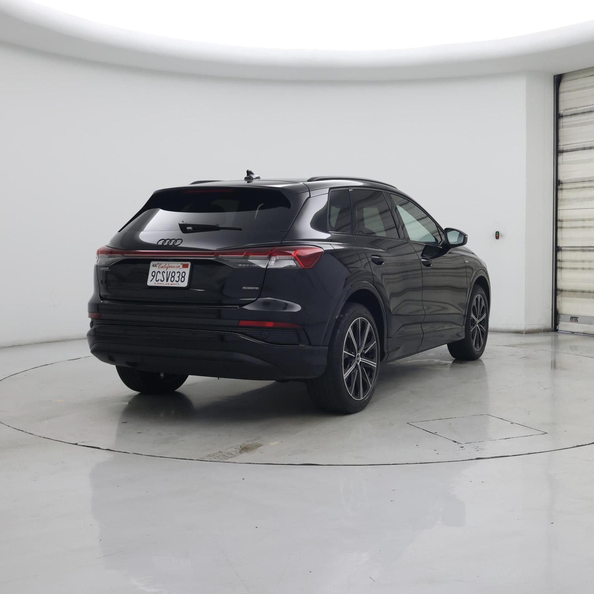 Thumbnail: 2022 Audi Q4 e-tron - 8