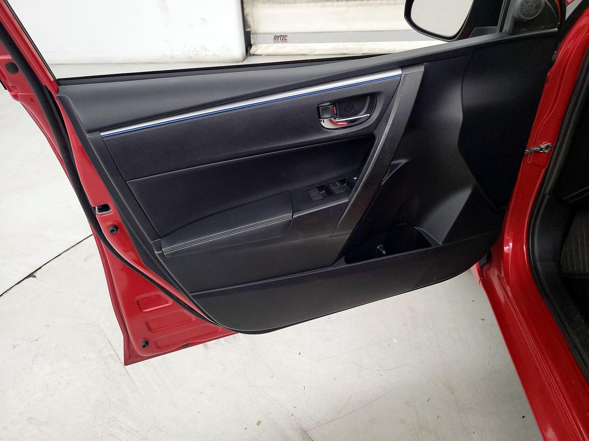 Thumbnail: 2014 Toyota Corolla - 12