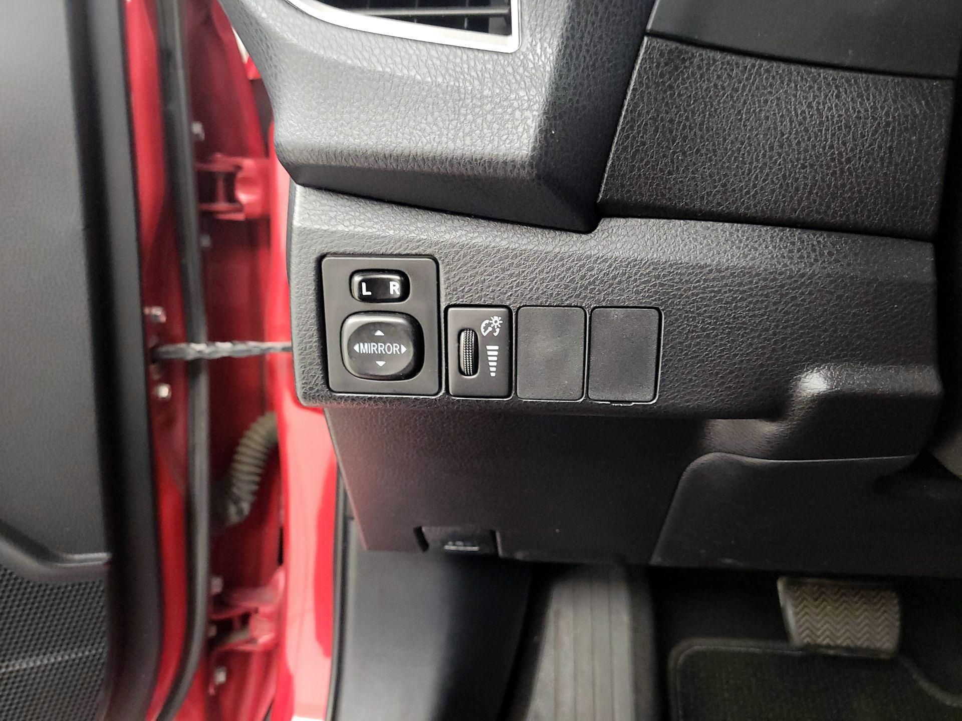 Thumbnail: 2014 Toyota Corolla - 13