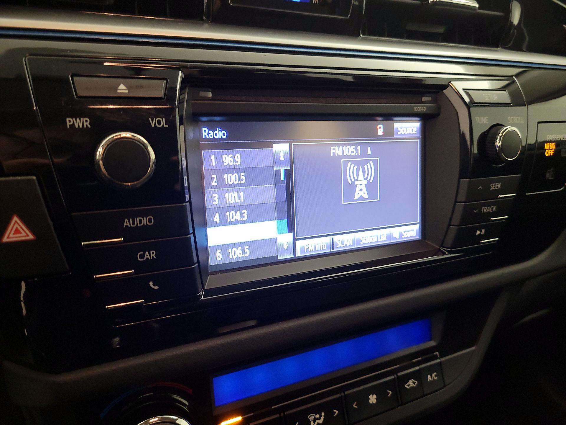 Thumbnail: 2014 Toyota Corolla - 15