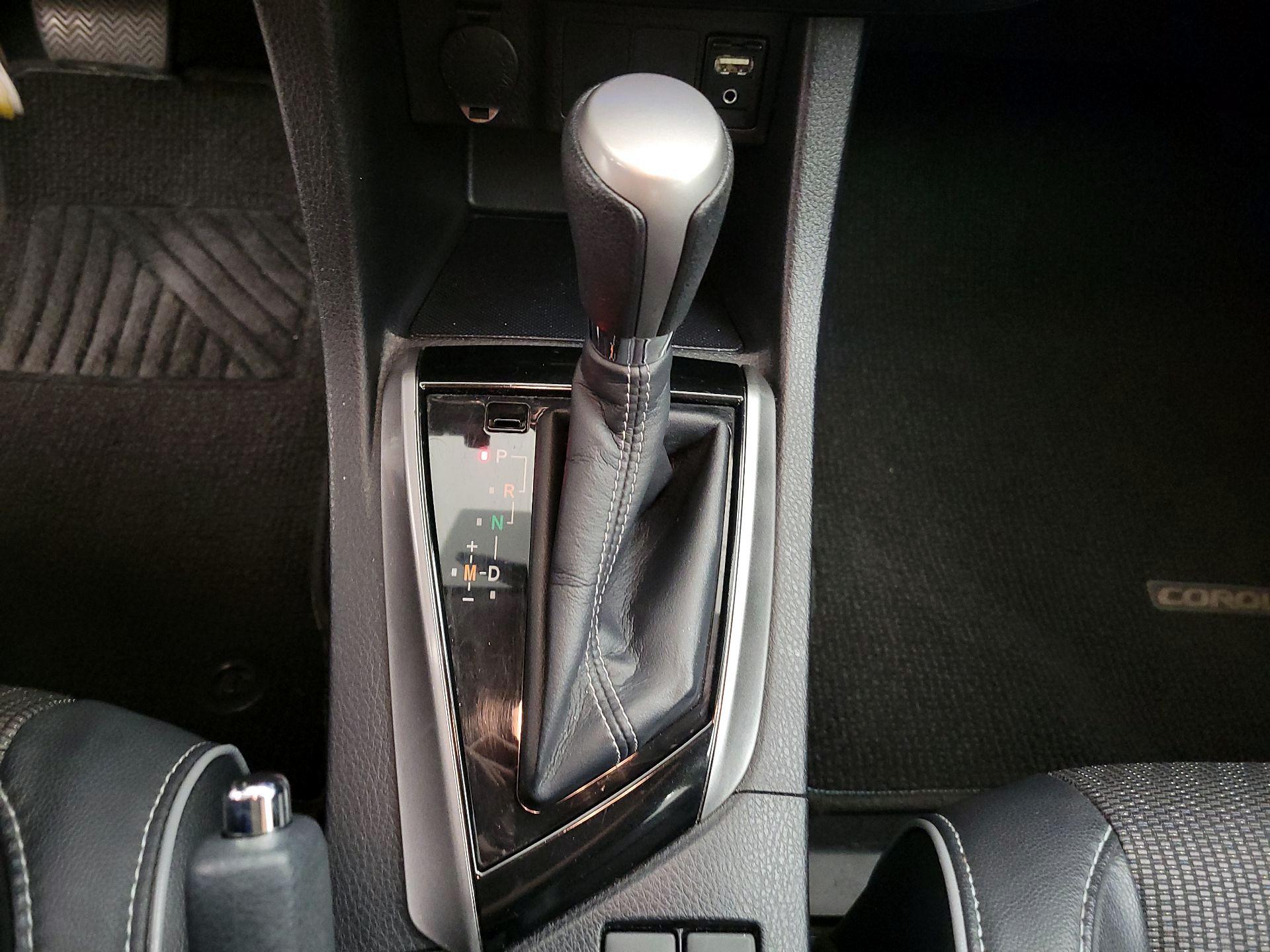 Thumbnail: 2014 Toyota Corolla - 17