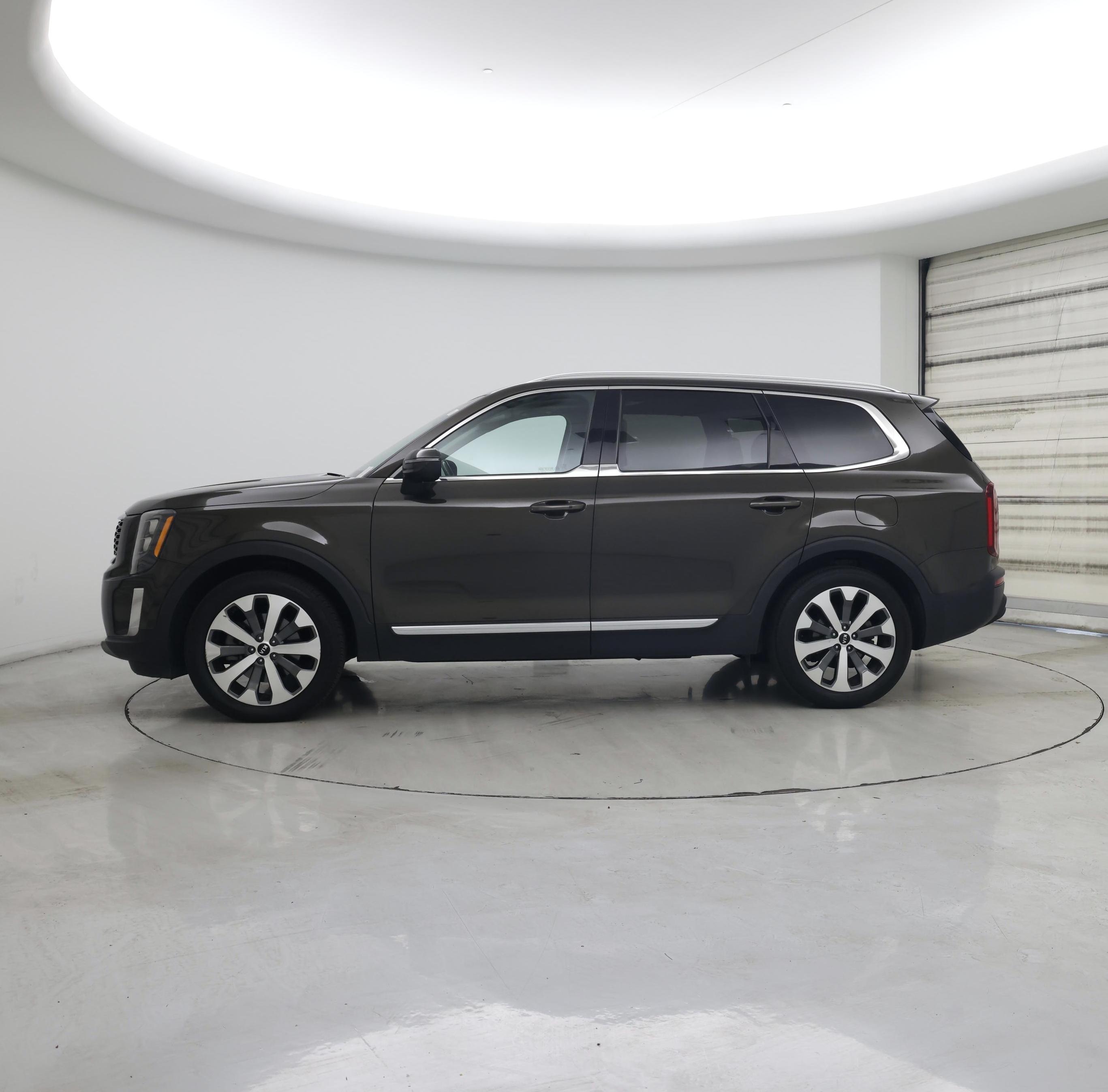 Thumbnail: 2021 Kia Telluride - 3
