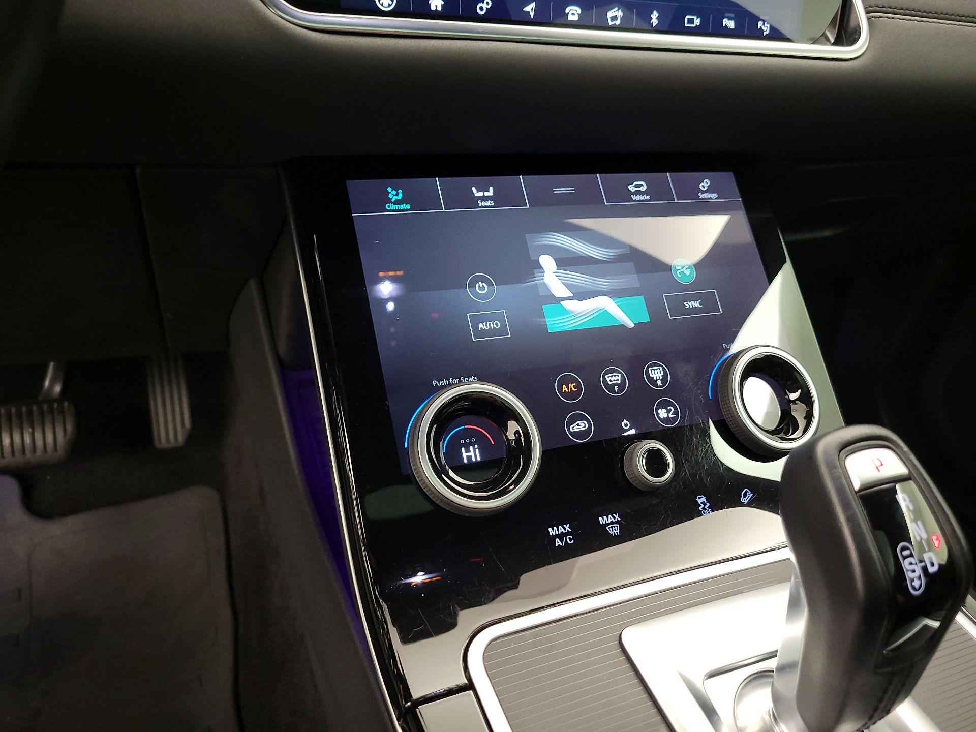 Thumbnail: 2020 Land Rover Range Rover Evoque - 15