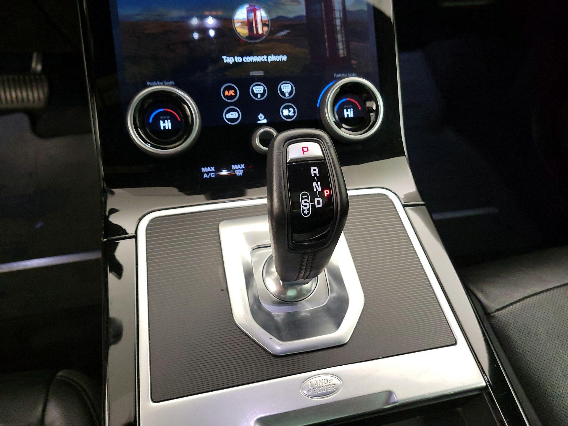 Thumbnail: 2020 Land Rover Range Rover Evoque - 16