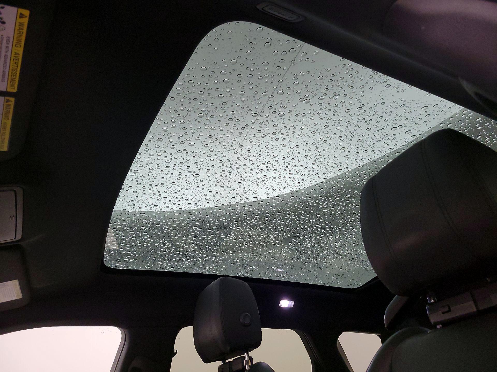 Thumbnail: 2020 Land Rover Range Rover Evoque - 17