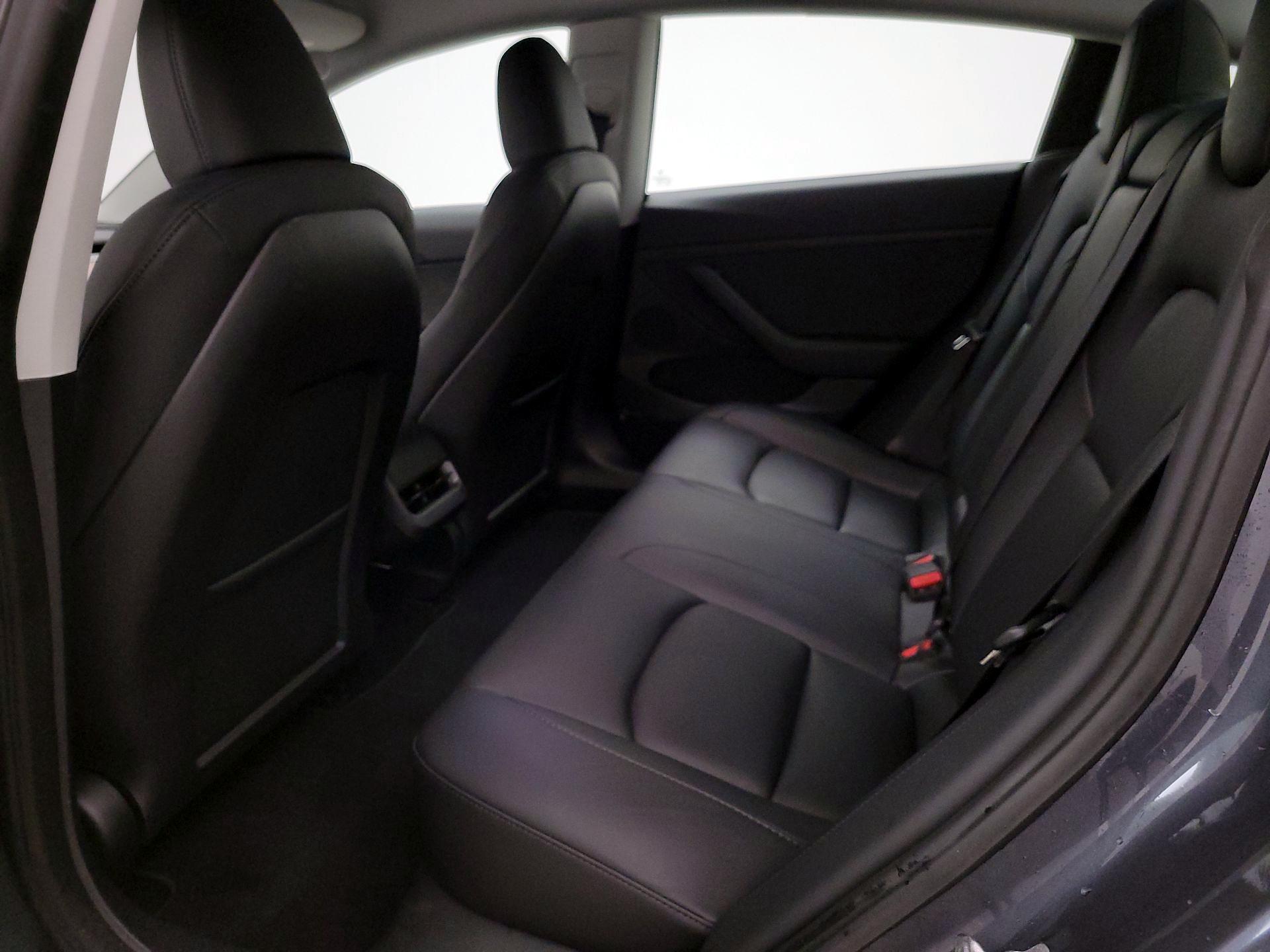 Thumbnail: 2023 Tesla Model 3 - 19