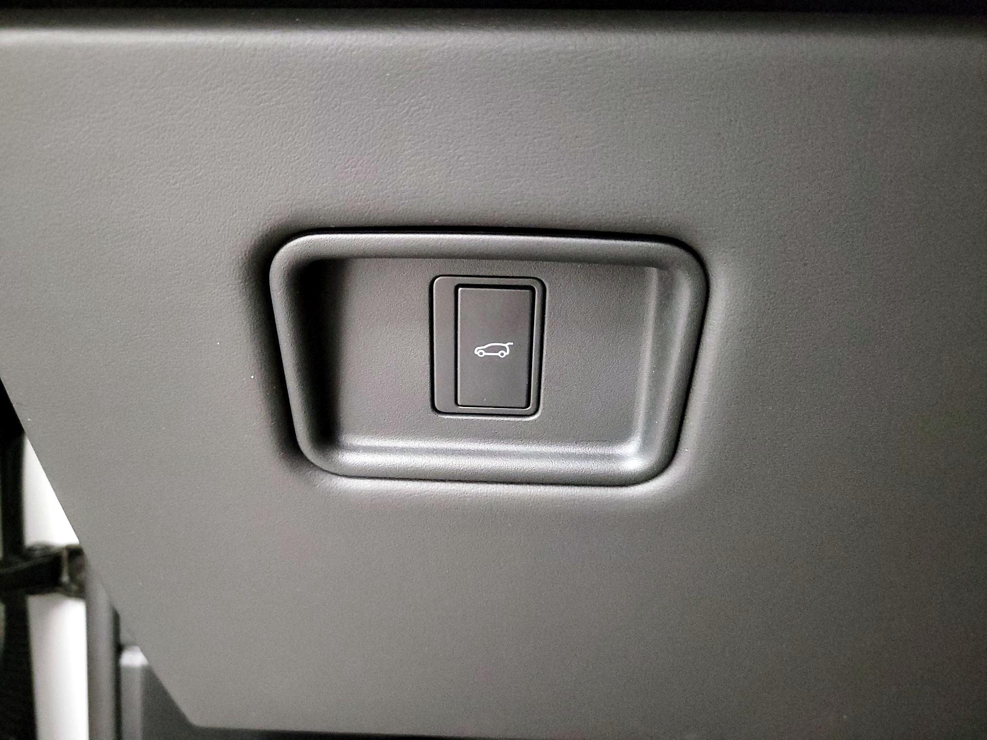 Thumbnail: 2024 Land Rover Range Rover Sport - 13