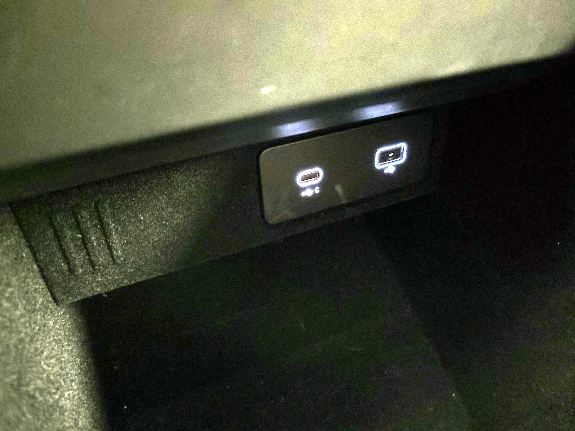 Thumbnail: 2024 Land Rover Range Rover Sport - 19