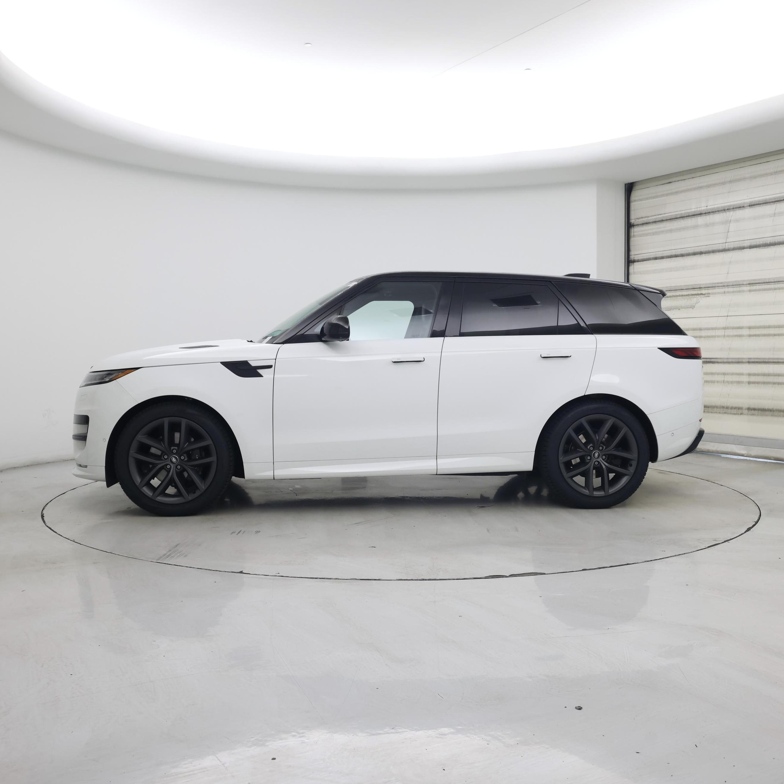Thumbnail: 2024 Land Rover Range Rover Sport - 3