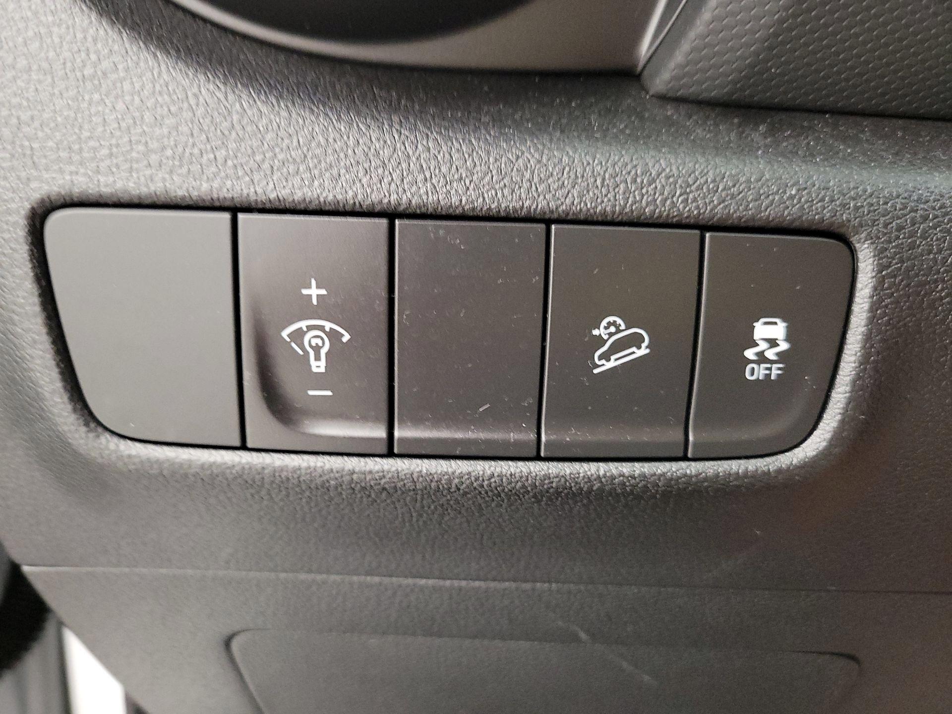 Thumbnail: 2023 Hyundai Kona - 13