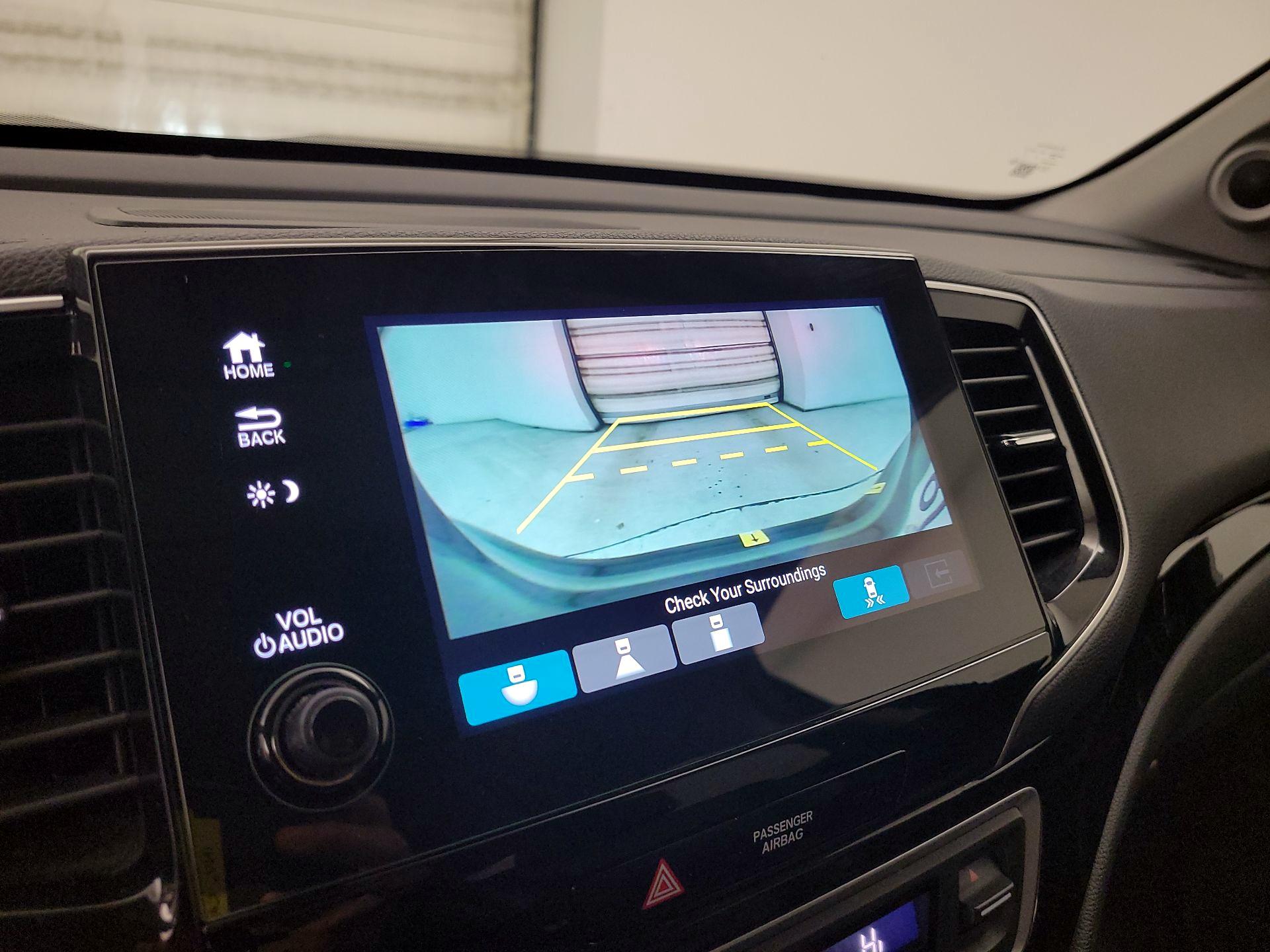 Thumbnail: 2019 Honda Pilot - 15