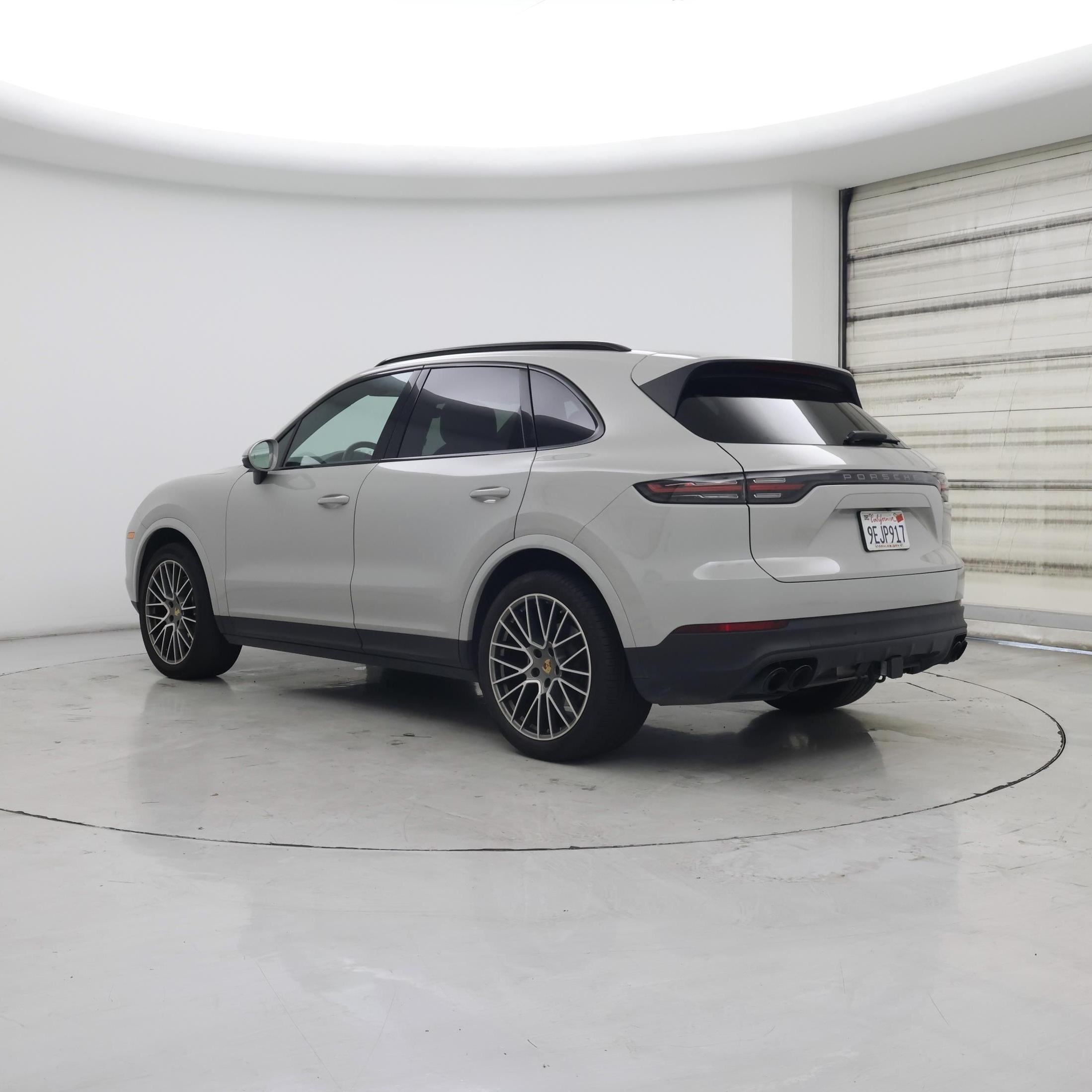 Thumbnail: 2023 Porsche Cayenne - 2