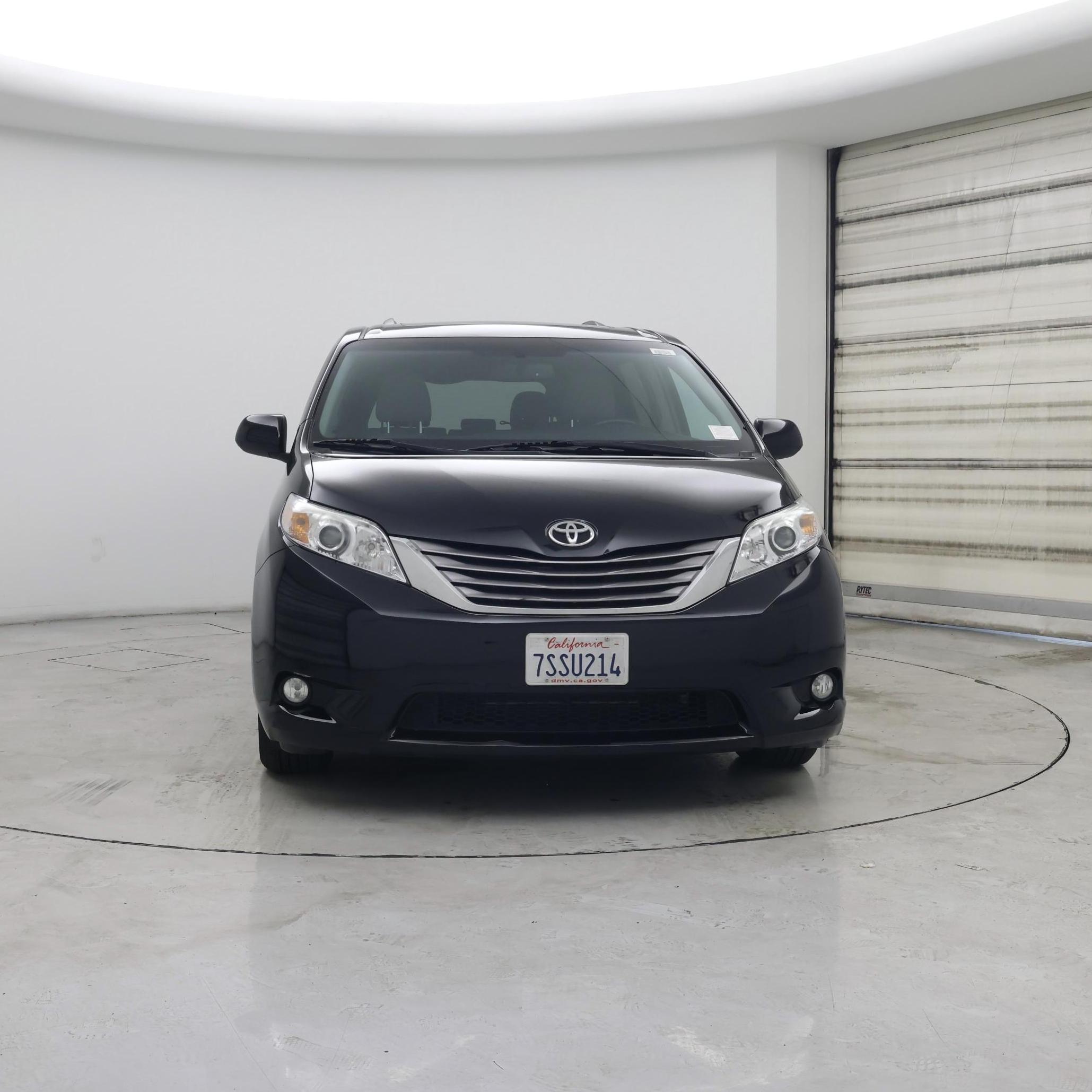 Thumbnail: 2016 Toyota Sienna - 5