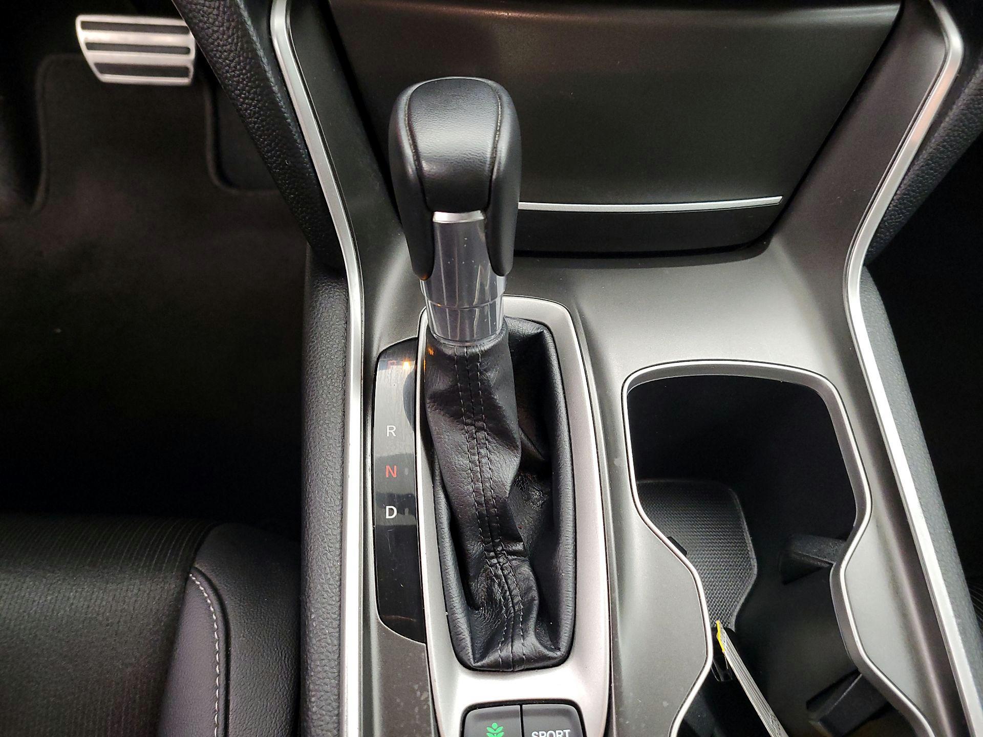 Thumbnail: 2019 Honda Accord - 17