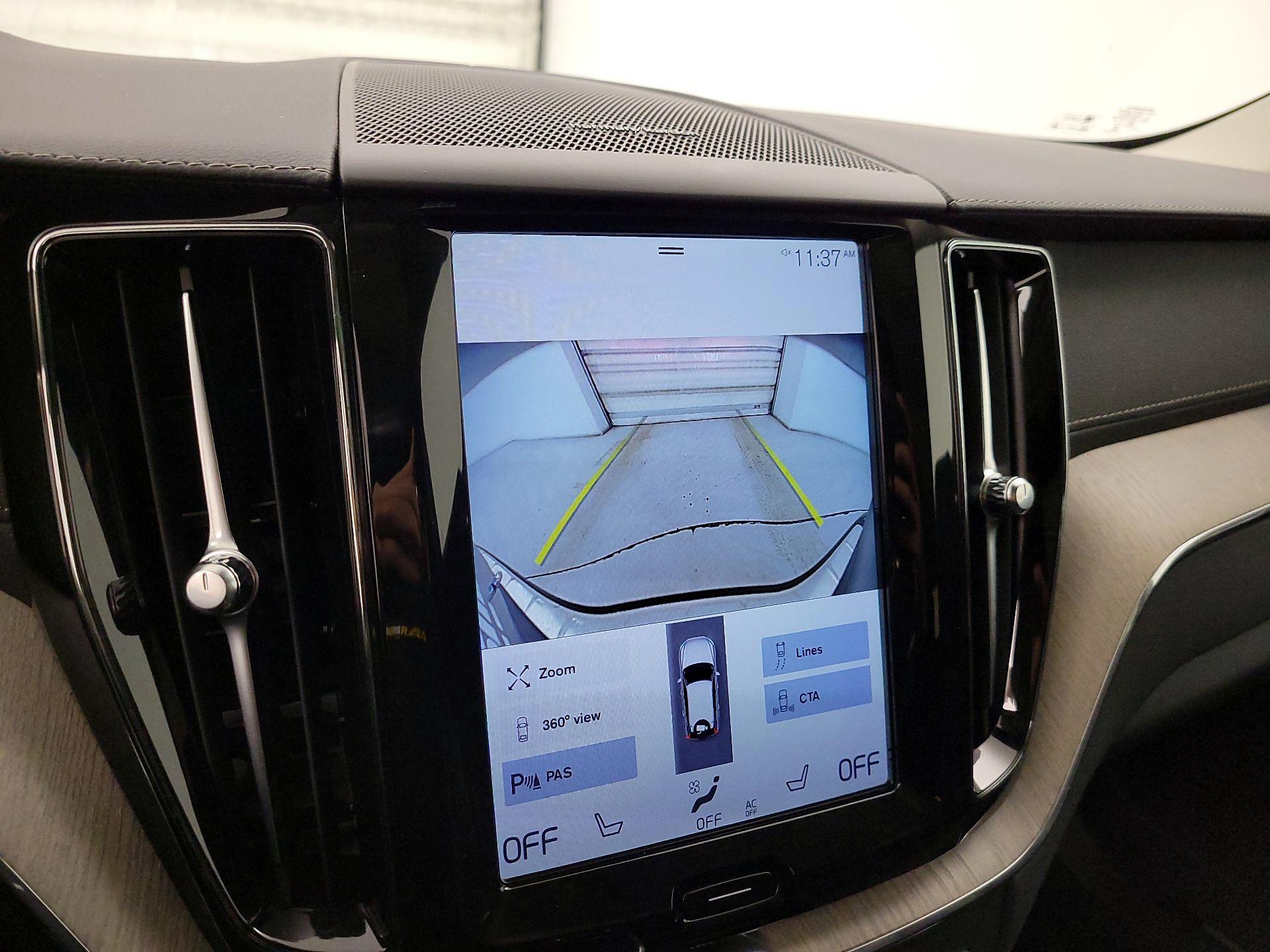 Thumbnail: 2020 Volvo XC60 - 14