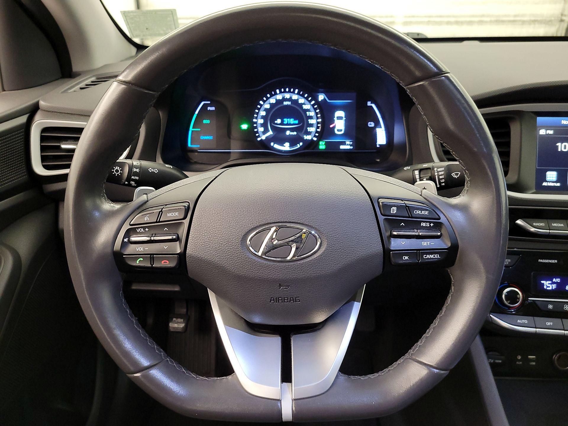 Thumbnail: 2018 Hyundai Ioniq - 10