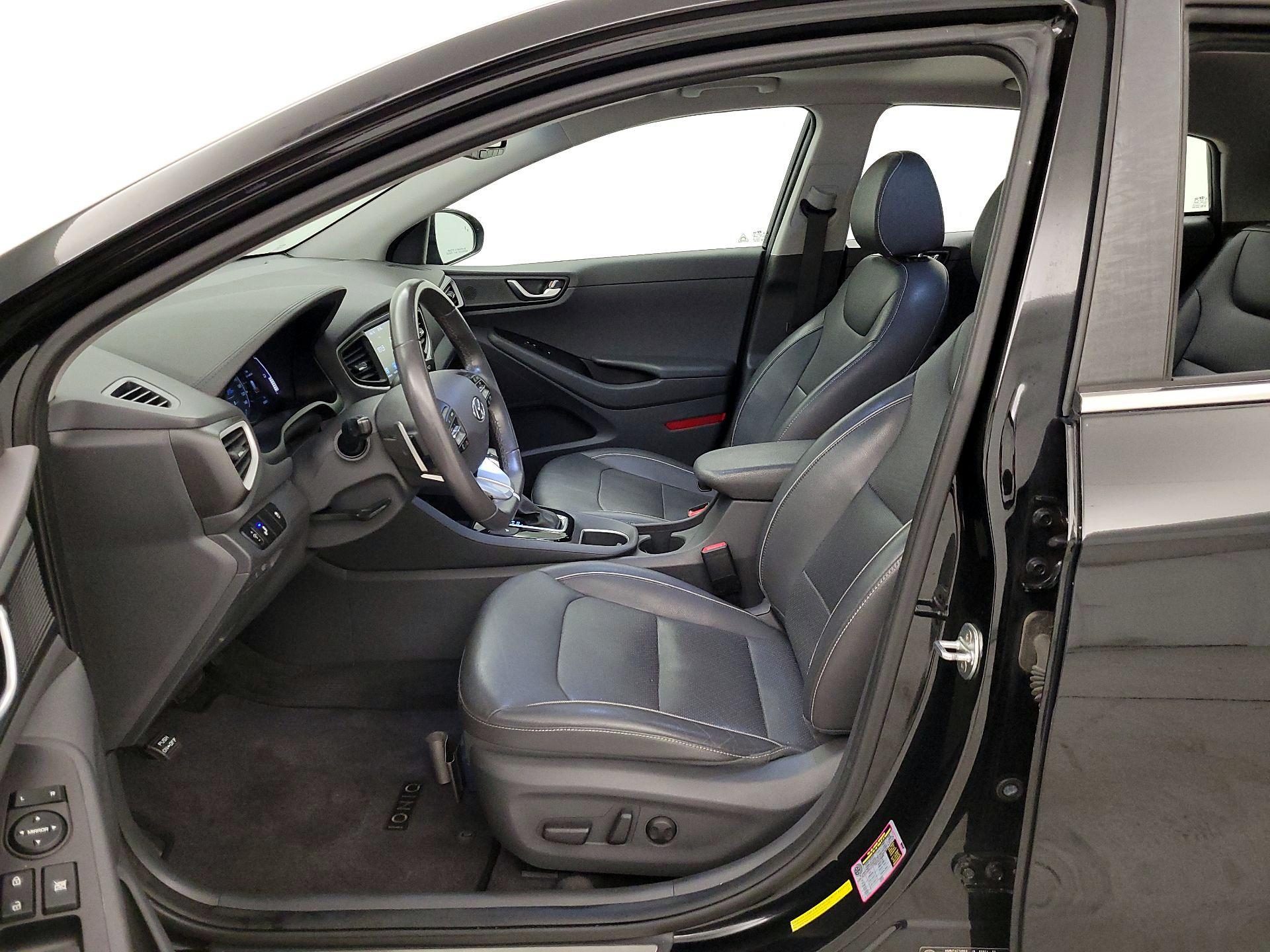 Thumbnail: 2018 Hyundai Ioniq - 11