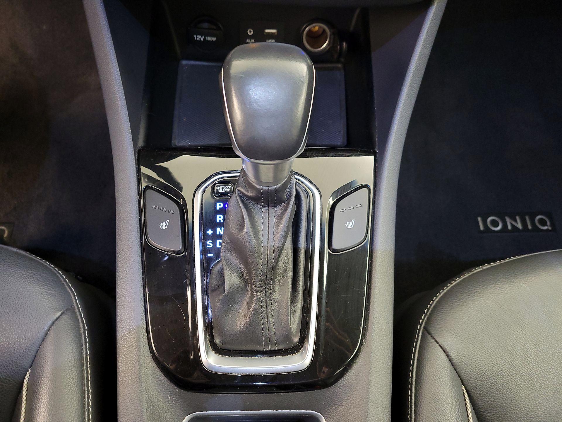 Thumbnail: 2018 Hyundai Ioniq - 17