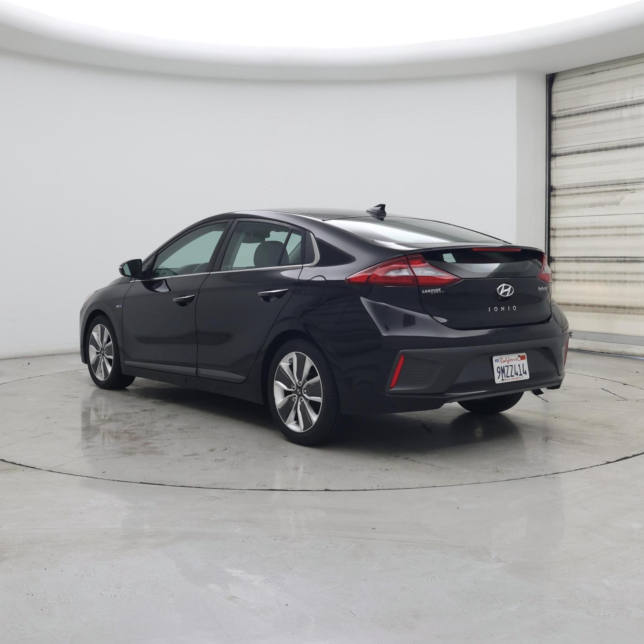 Thumbnail: 2018 Hyundai Ioniq - 2