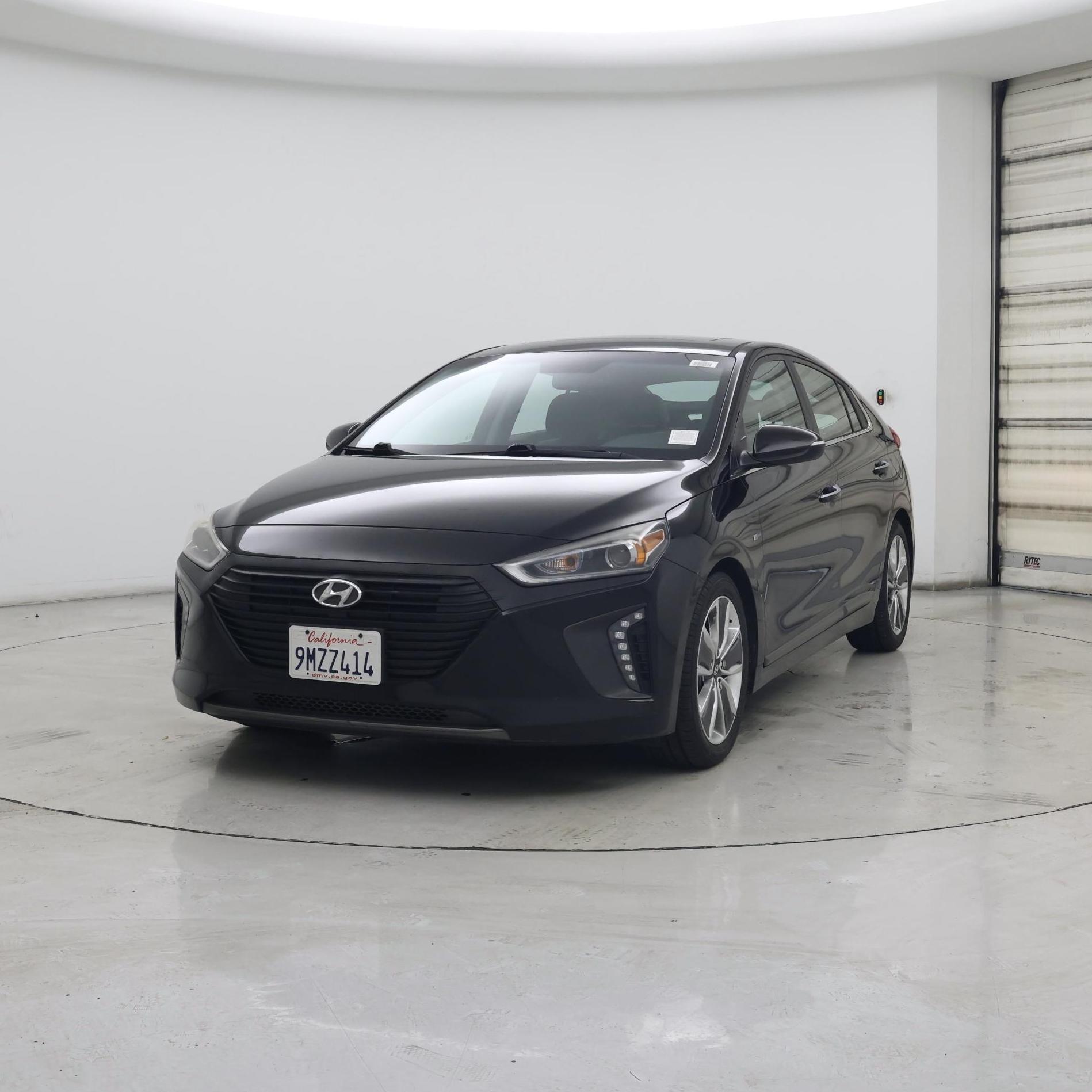 Thumbnail: 2018 Hyundai Ioniq - 4