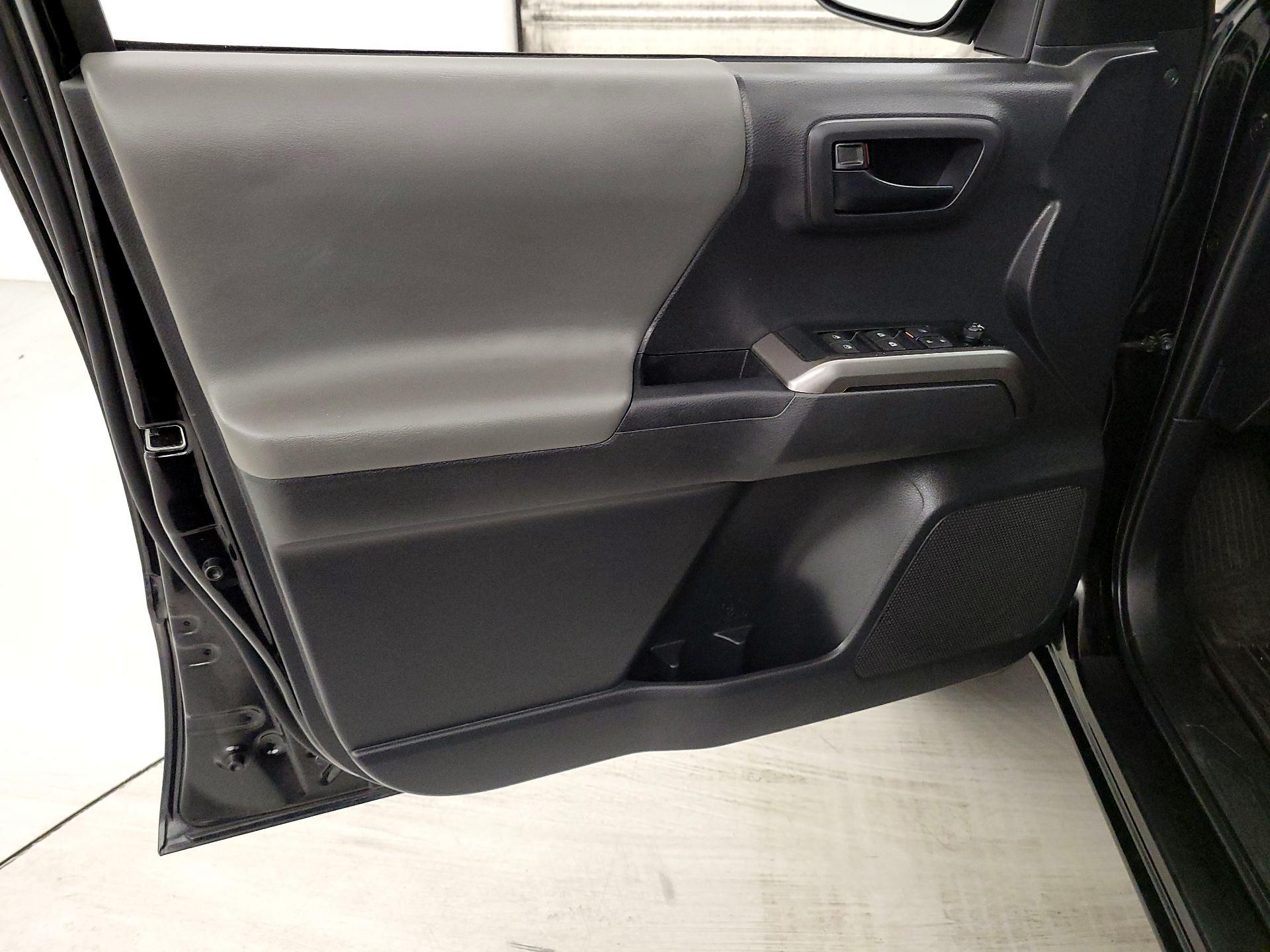 Thumbnail: 2023 Toyota Tacoma - 12