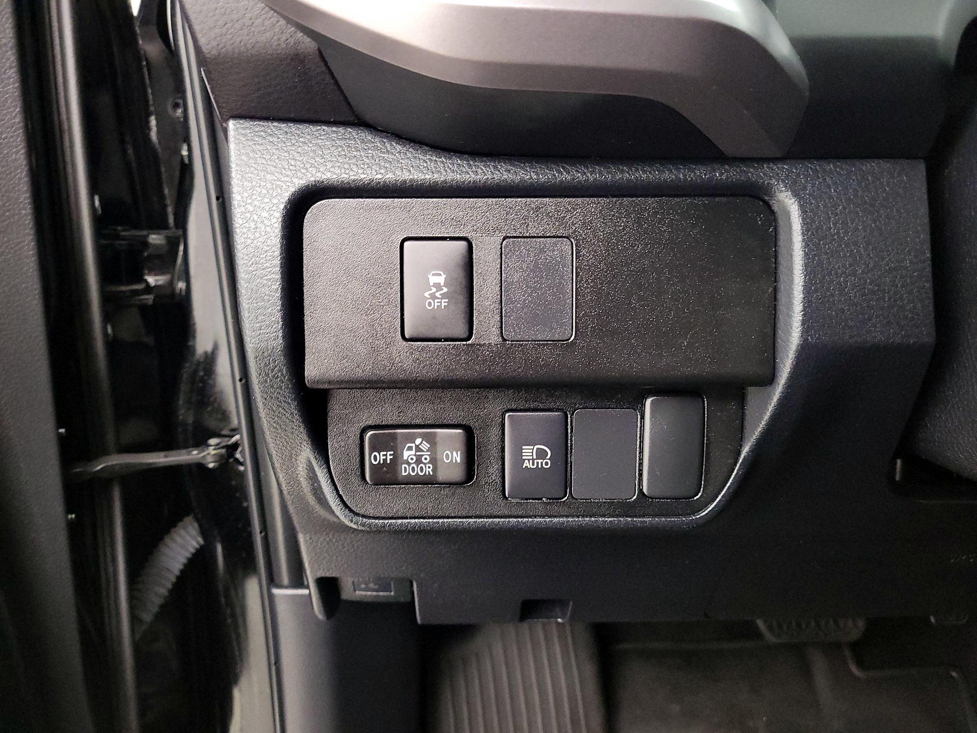 Thumbnail: 2023 Toyota Tacoma - 13