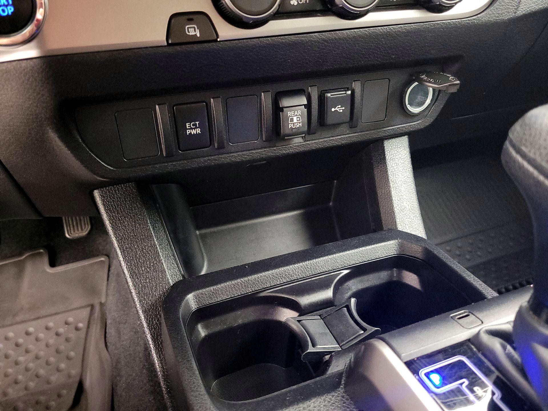 Thumbnail: 2023 Toyota Tacoma - 18