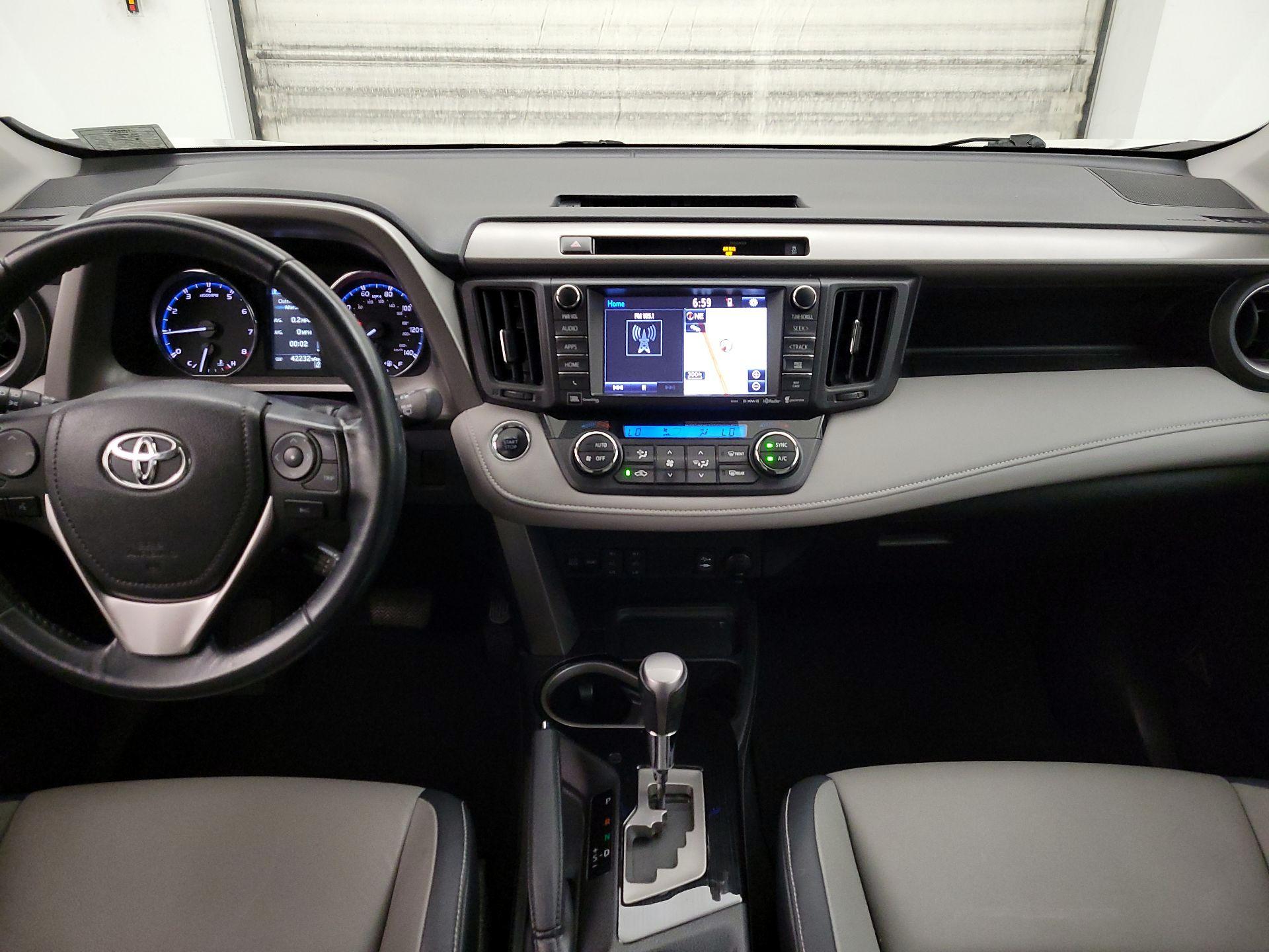 Thumbnail: 2016 Toyota RAV4 - 9