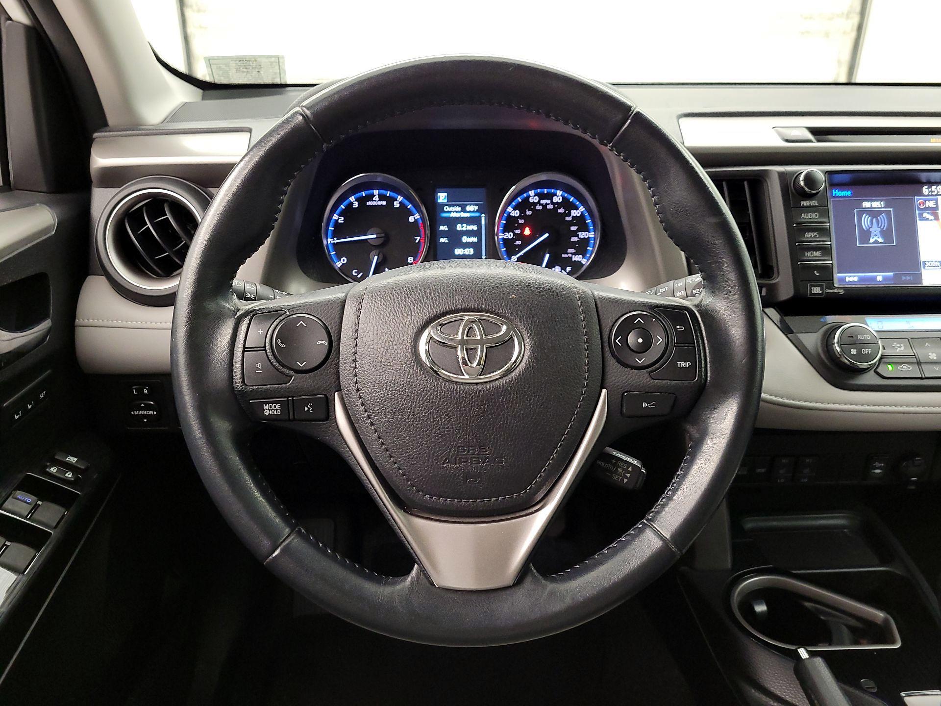 Thumbnail: 2016 Toyota RAV4 - 10