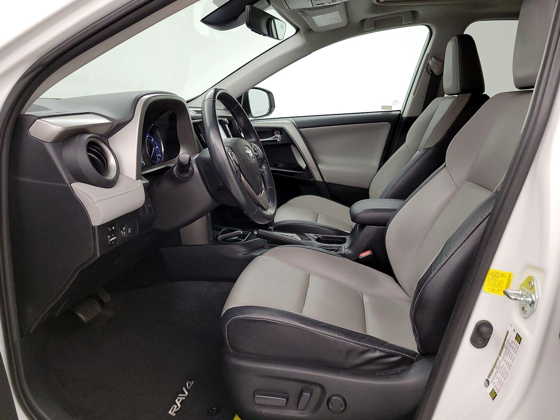 Thumbnail: 2016 Toyota RAV4 - 11