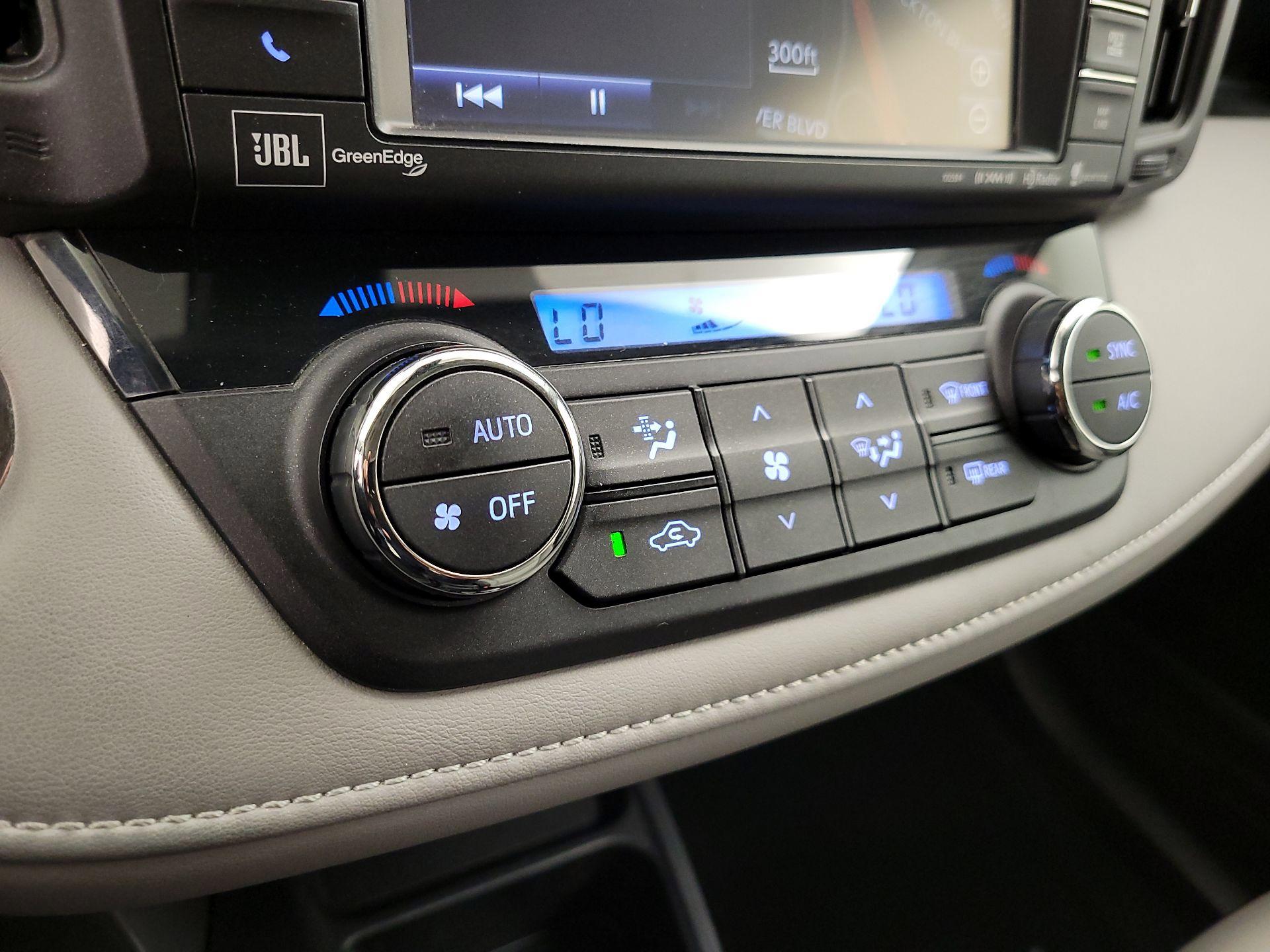 Thumbnail: 2016 Toyota RAV4 - 17