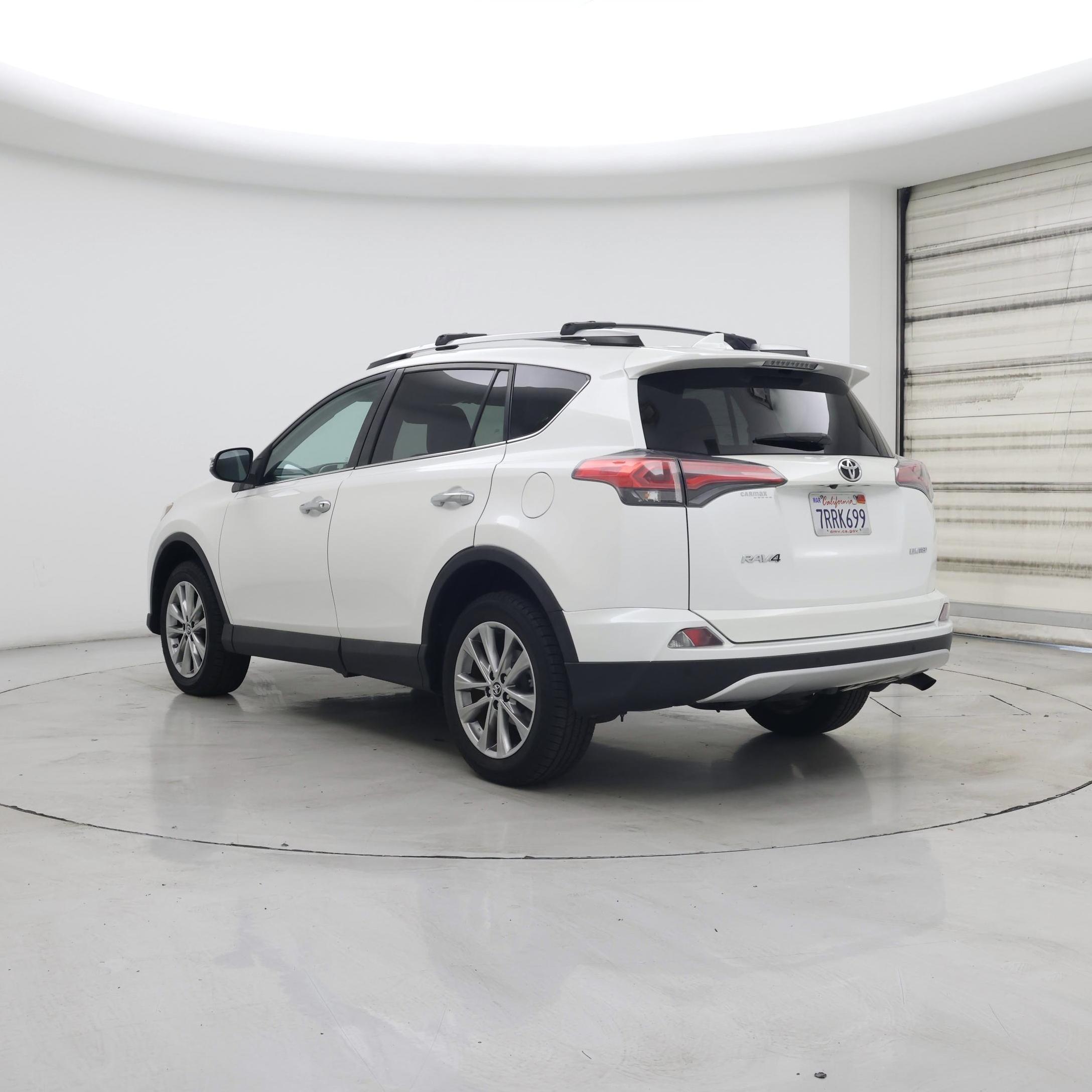 Thumbnail: 2016 Toyota RAV4 - 2