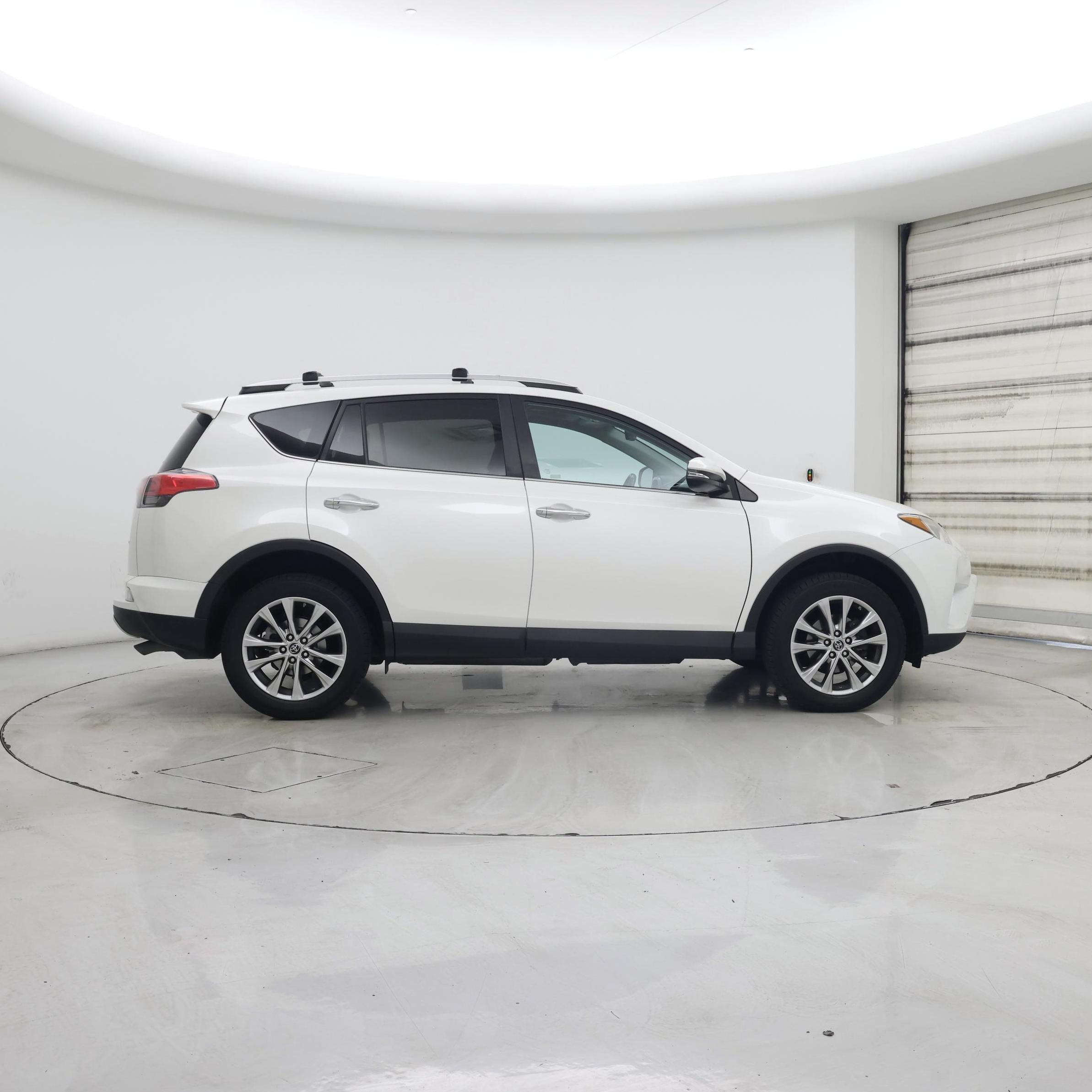 Thumbnail: 2016 Toyota RAV4 - 7