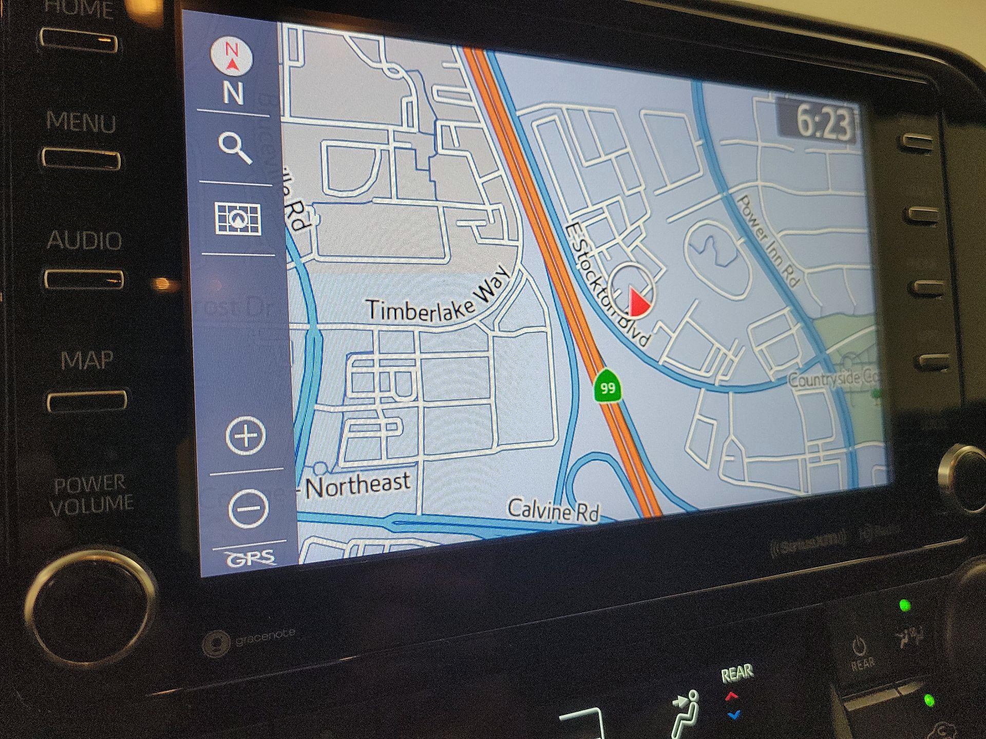 Thumbnail: 2022 Toyota Highlander - 14