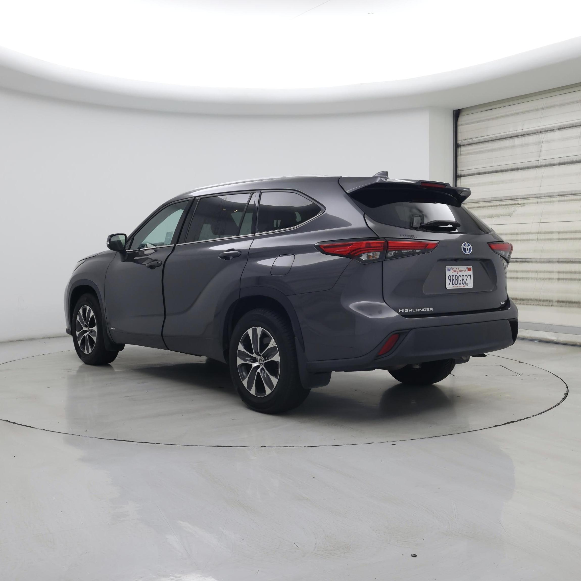 Thumbnail: 2022 Toyota Highlander - 2