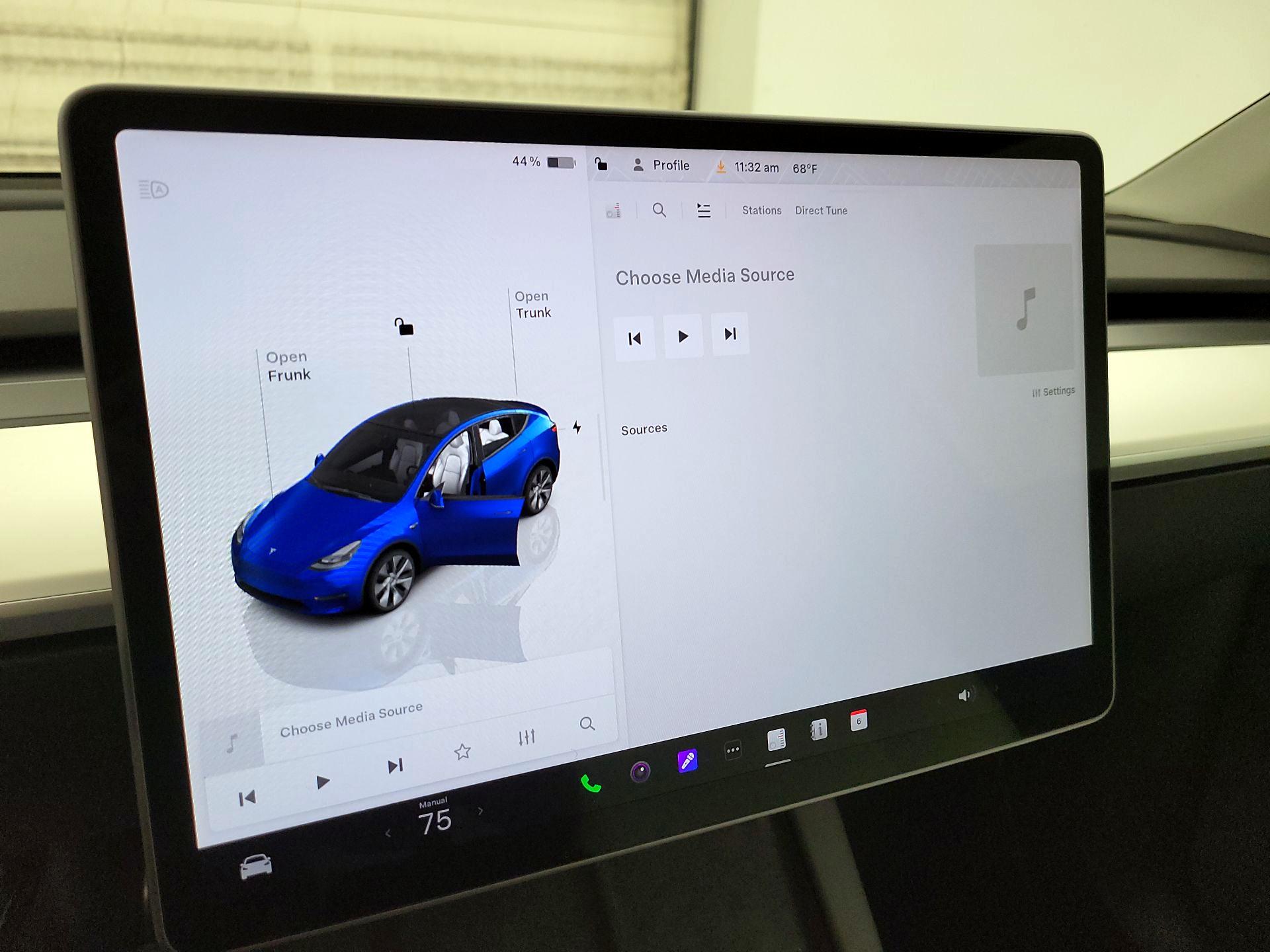 Thumbnail: 2023 Tesla Model Y - 15