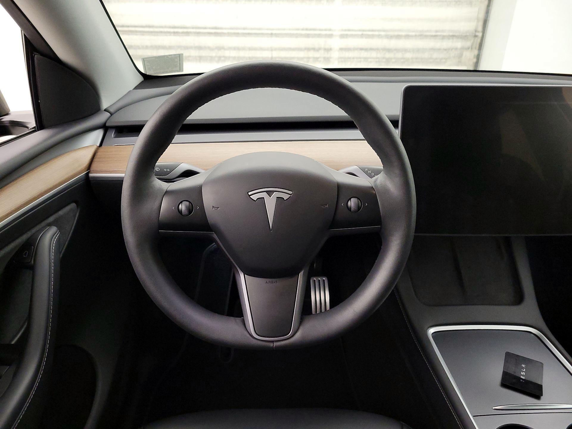 Thumbnail: 2023 Tesla Model Y - 10